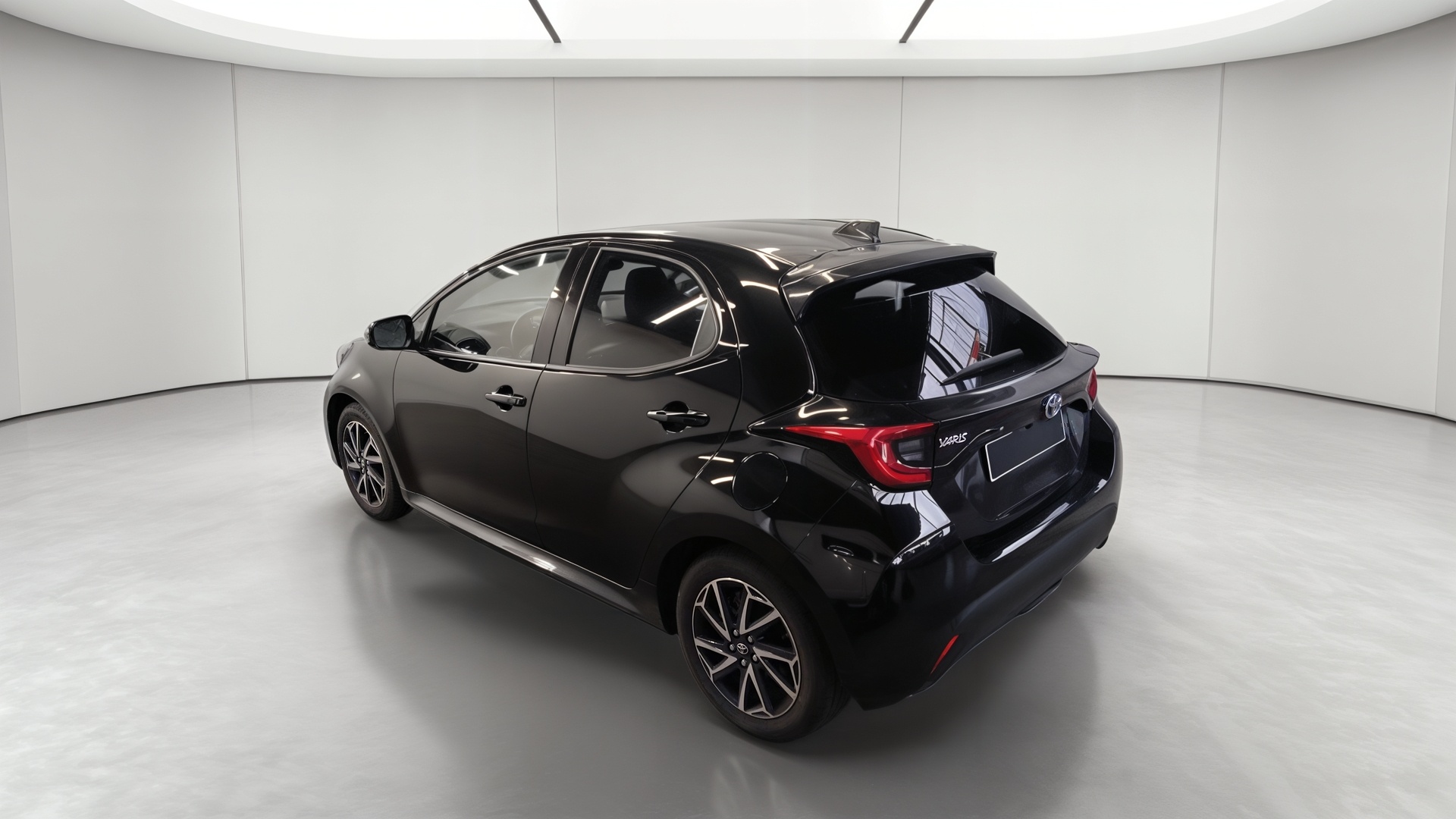 TOYOTA YARIS HYBRIDE MY21 116H DESIGN