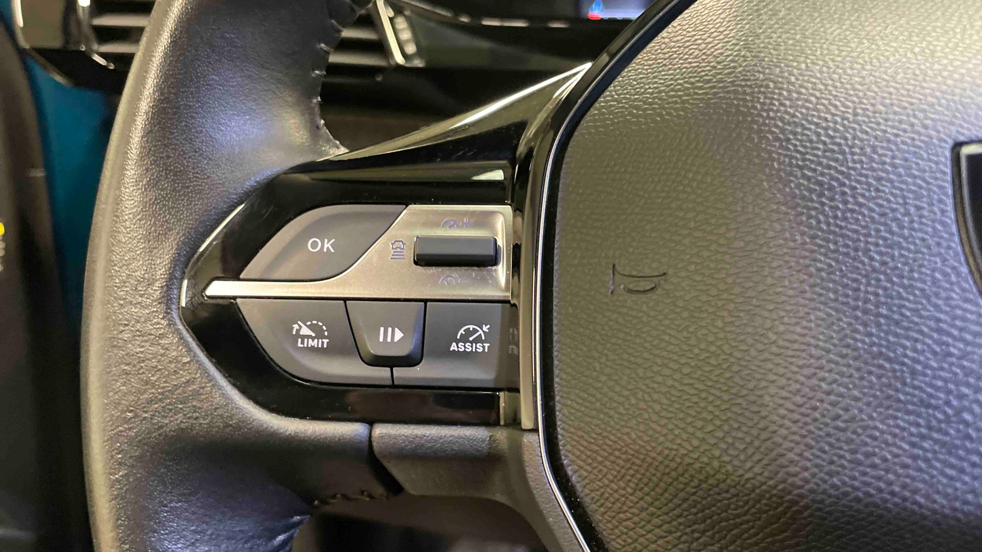 PEUGEOT 308 BlueHDi 130ch S&S EAT8 Allure