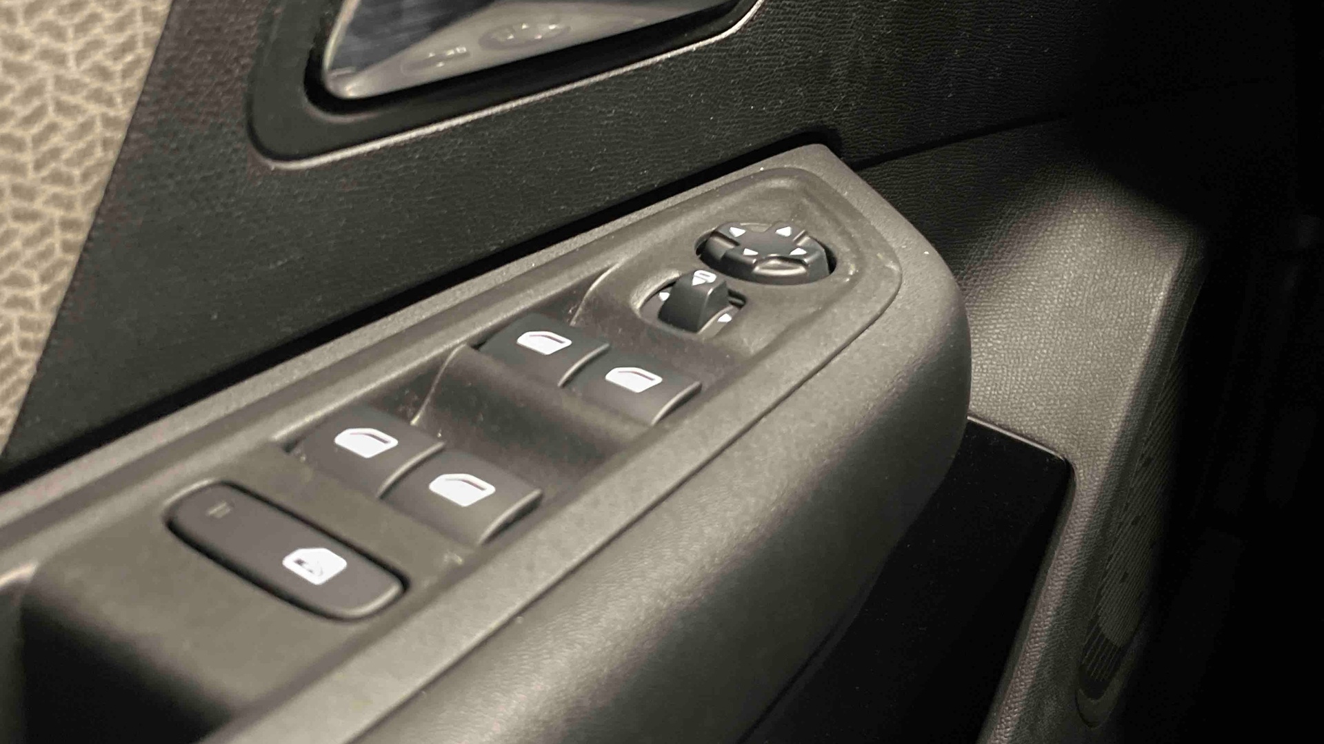 CITROEN C4 PureTech 130 EAT8 Plus