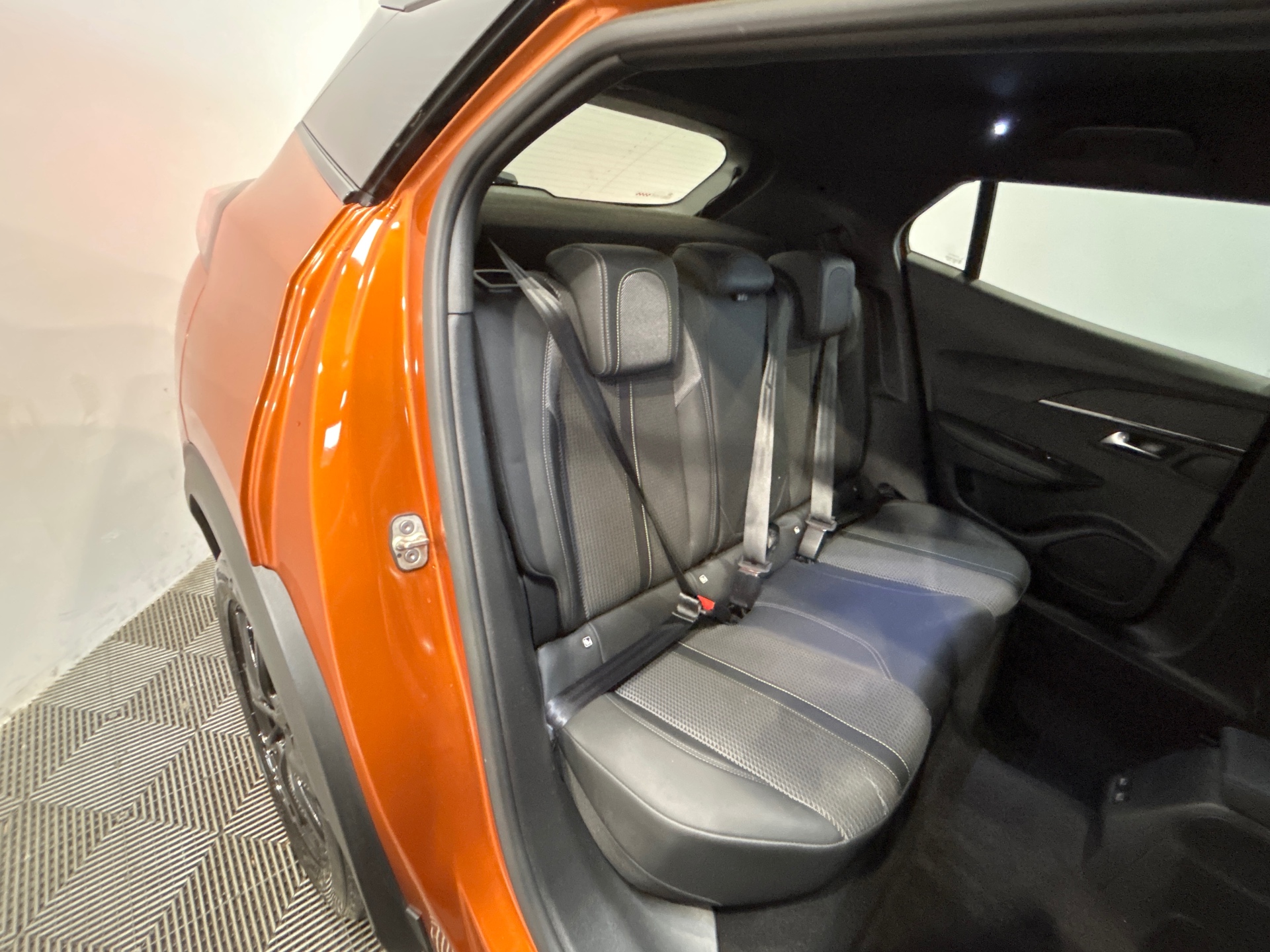 PEUGEOT 2008 GT 1.2 130 PURETECH EAT8