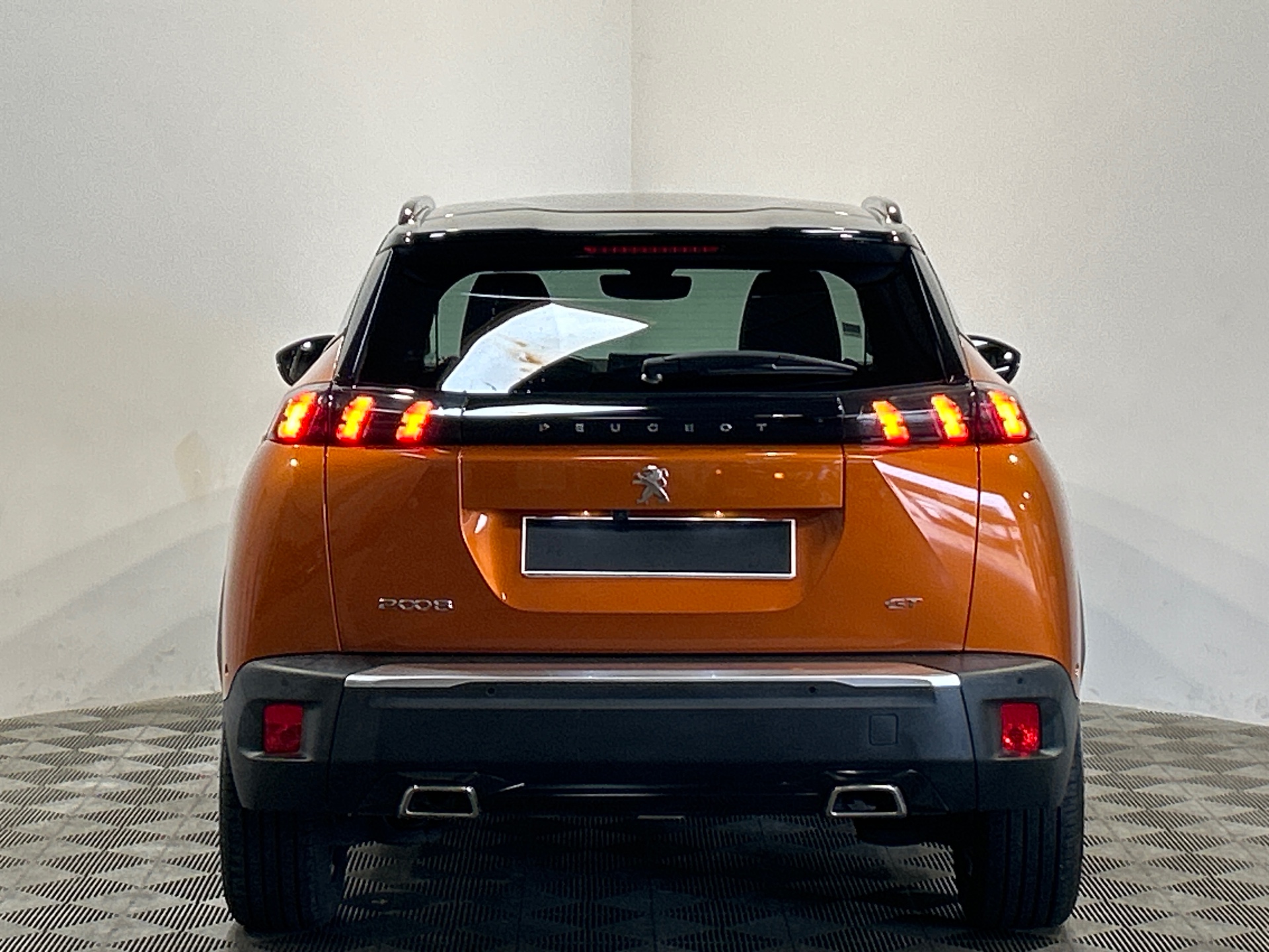 PEUGEOT 2008 GT 1.2 130 PURETECH EAT8