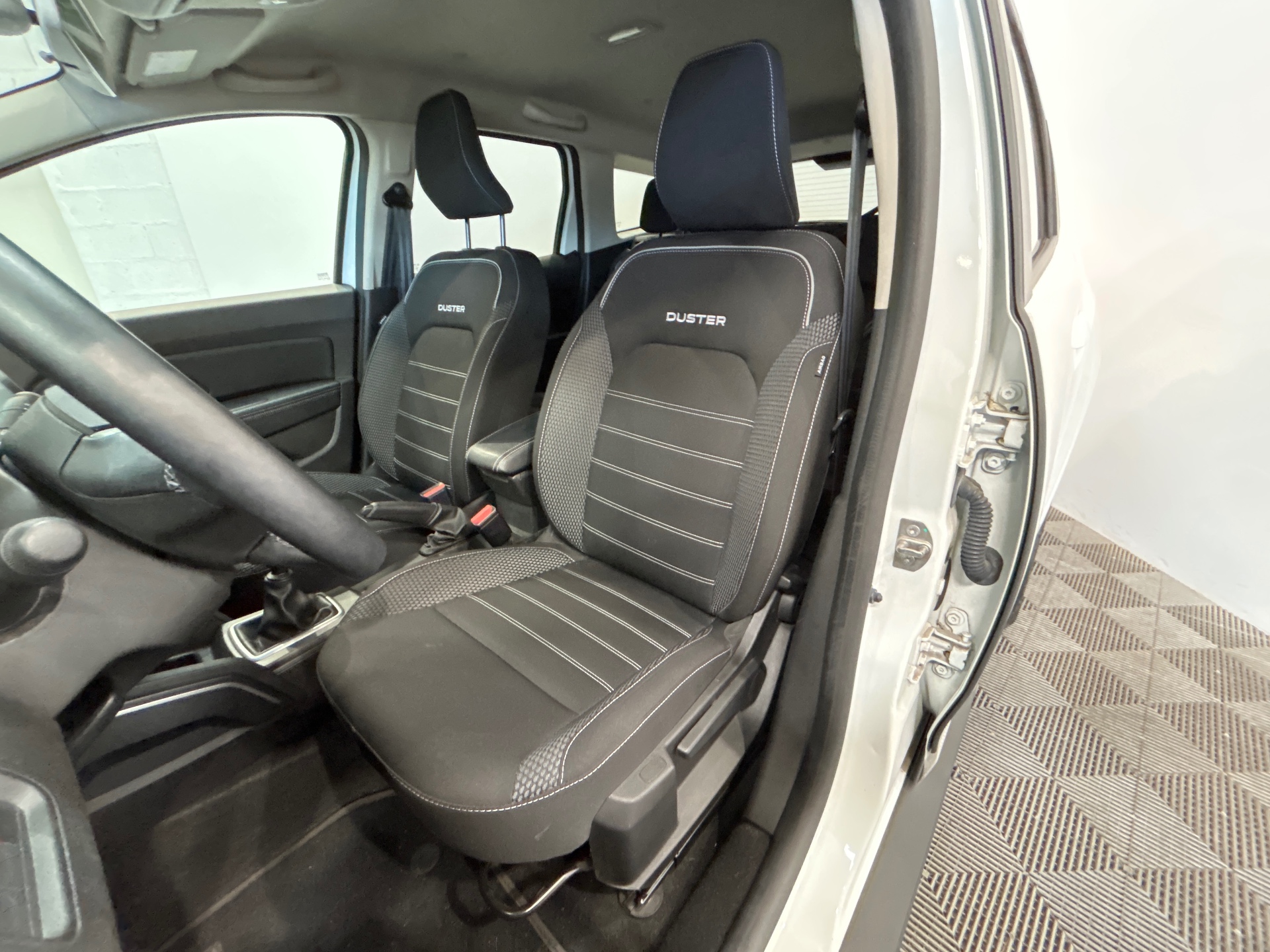 DACIA DUSTER ECO-G 100 4x2 Journey +