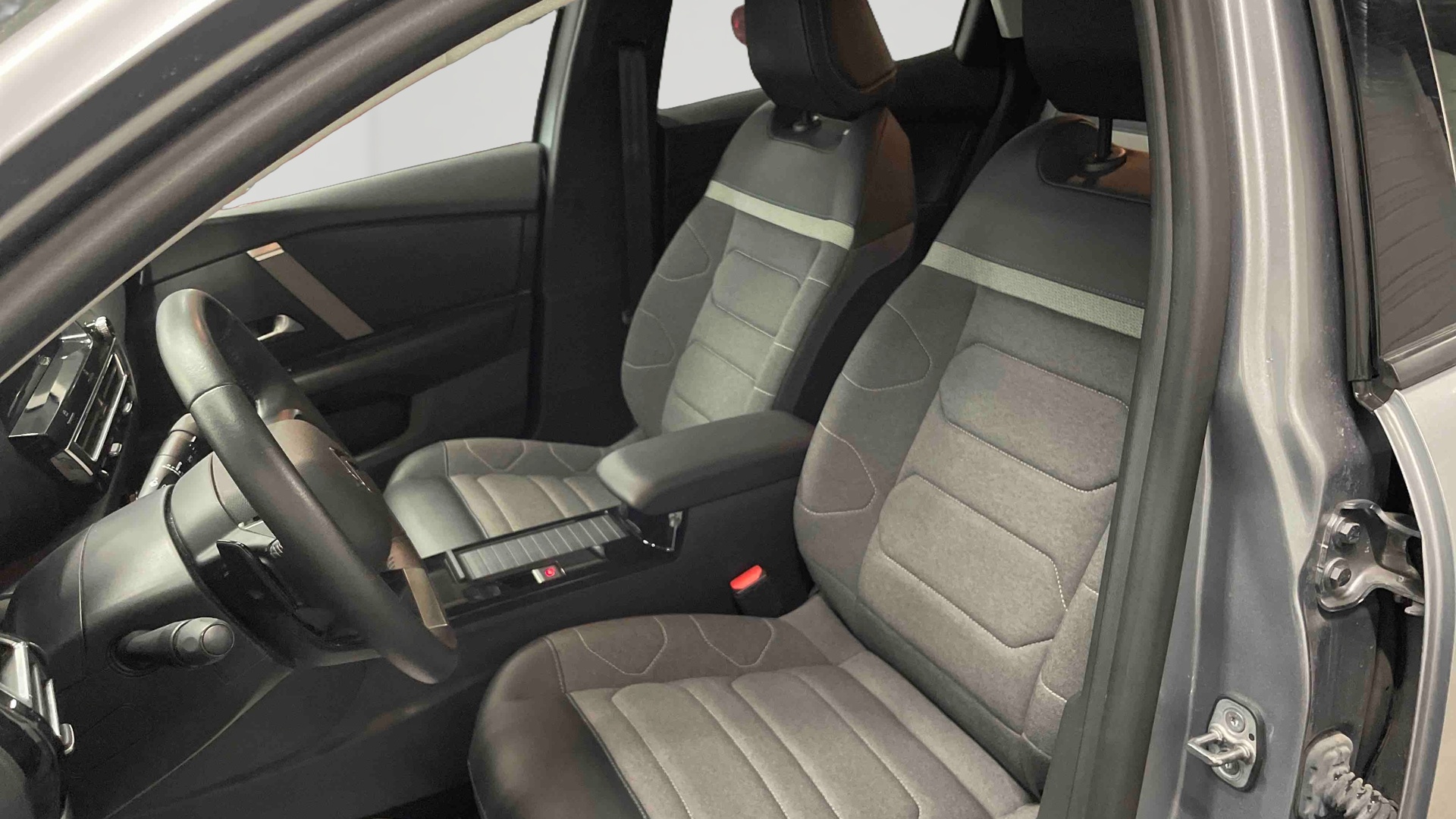 CITROEN C4 PureTech 130 EAT8 Plus