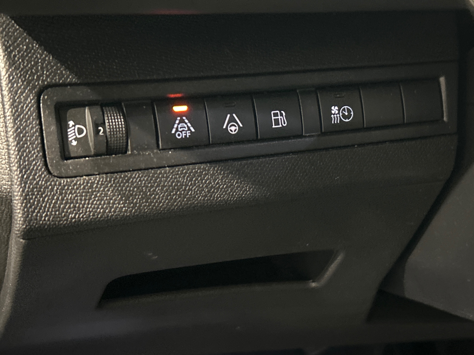 PEUGEOT 3008 ALLUREPK PLUG-IN HYB180 E-EAT8