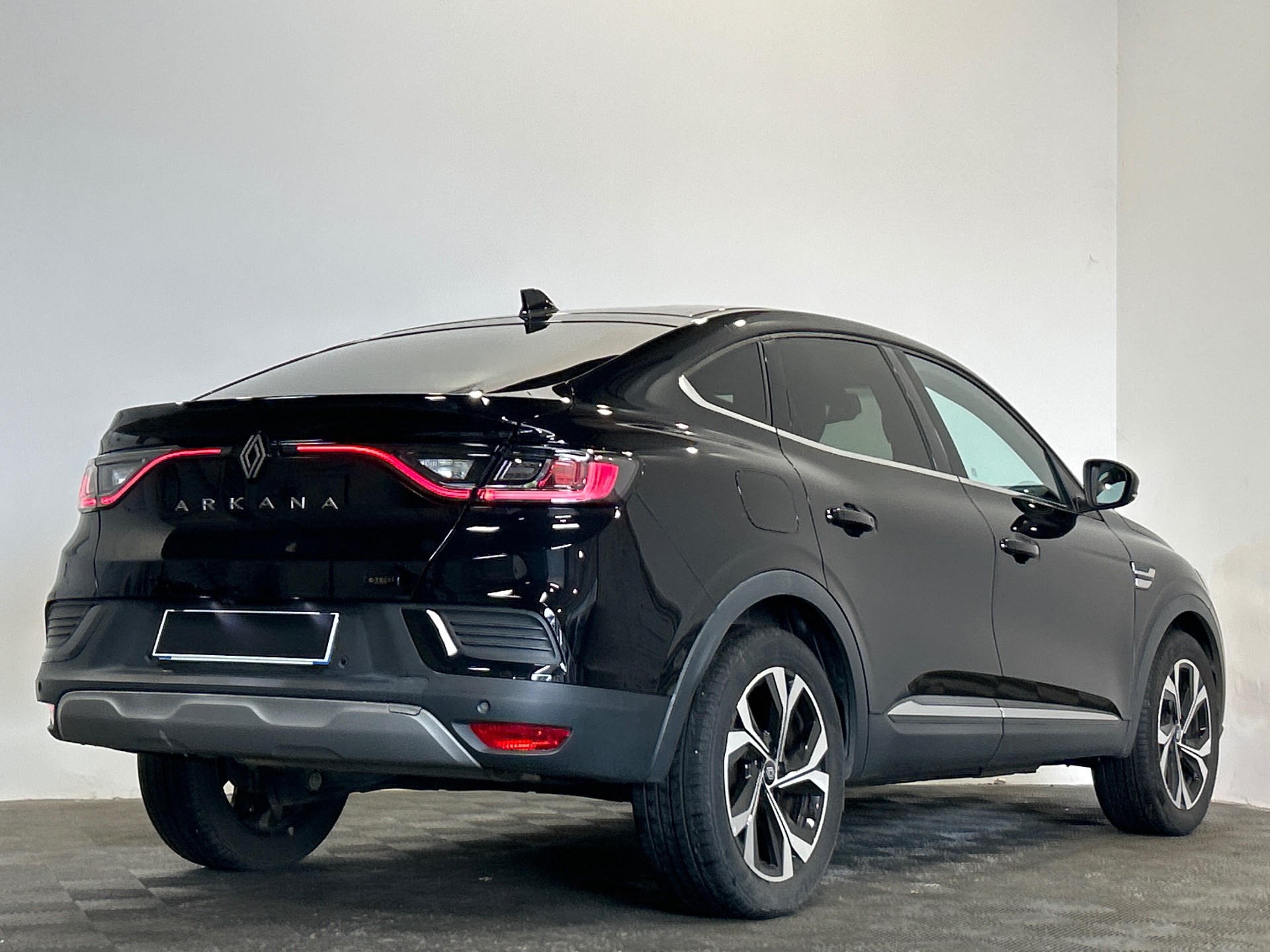 RENAULT ARKANA E-Tech 145 - 23 Techno