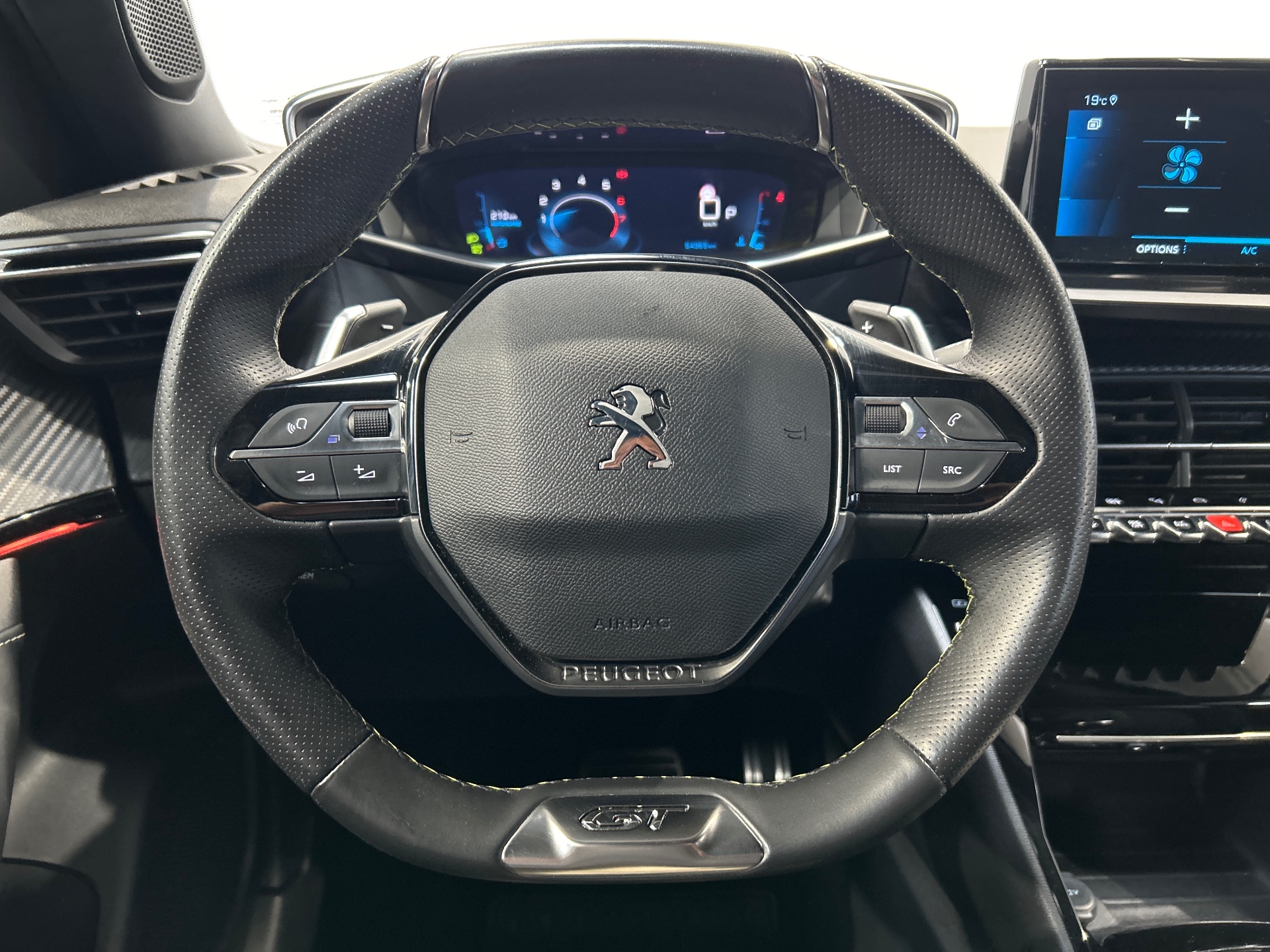PEUGEOT 2008 GT 1.2 130 PURETECH EAT8