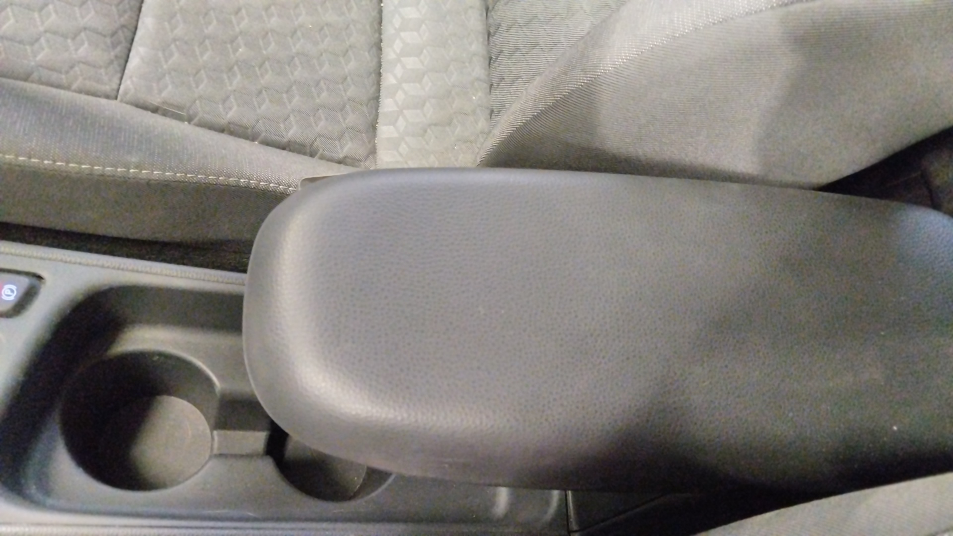 TOYOTA YARIS HYBRIDE MY21 116H DESIGN