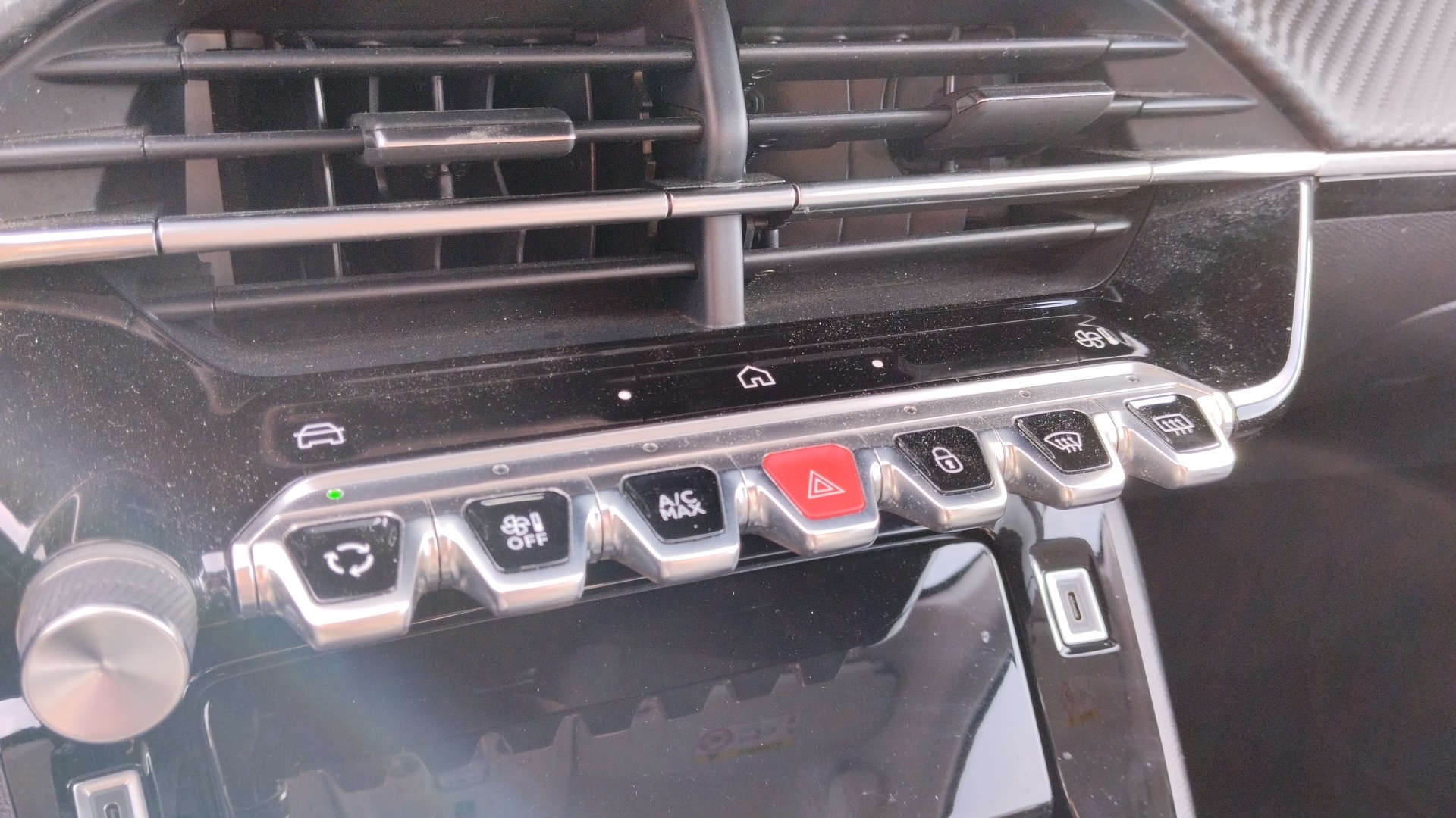 PEUGEOT 208 ALL PT100 BVM