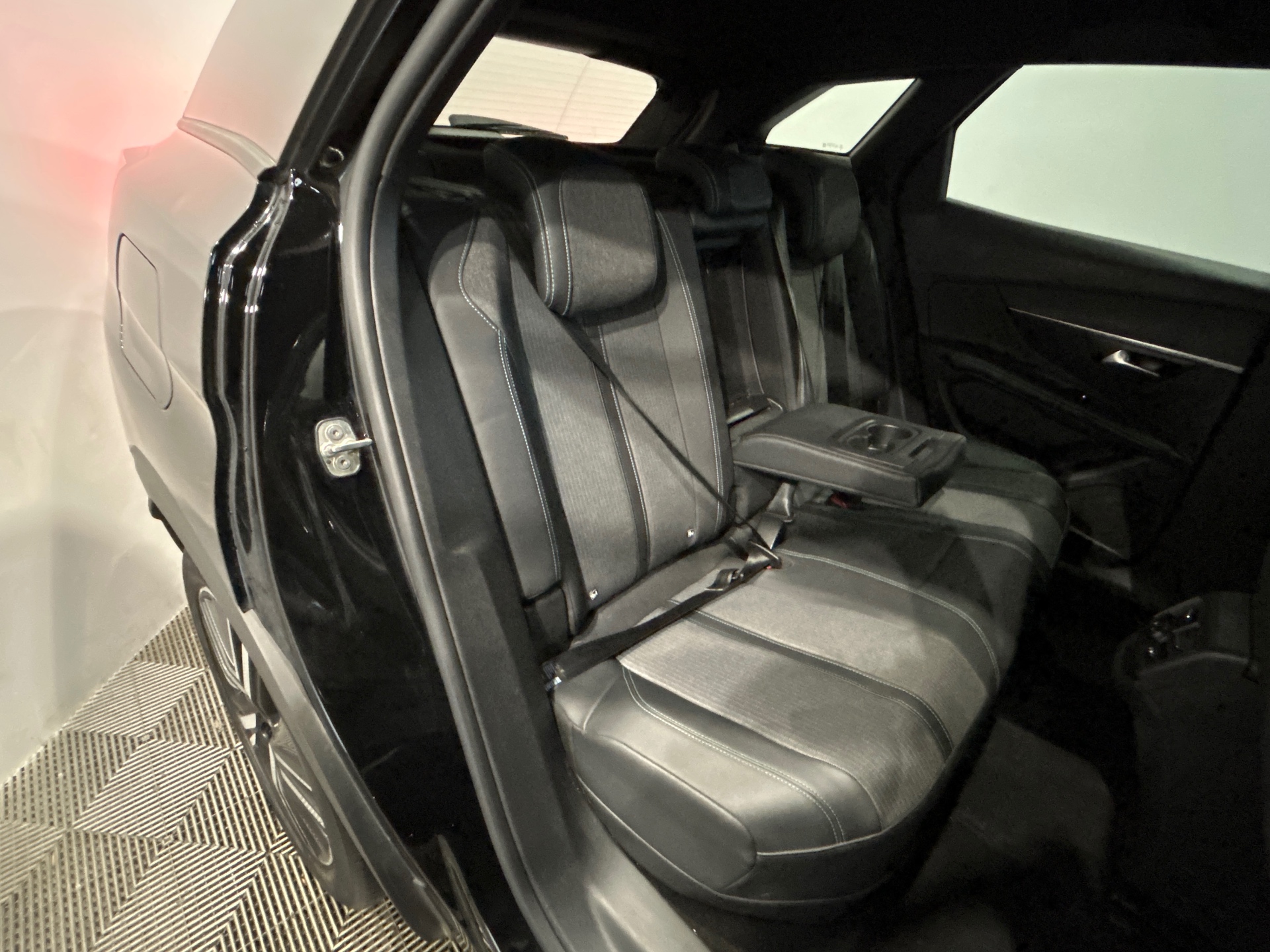 PEUGEOT 3008 ALLUREPK PLUG-IN HYB180 E-EAT8