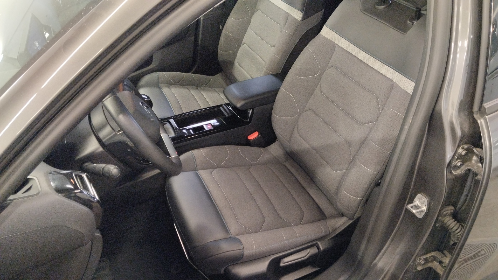 CITROEN C4 PURETECH 130CH.BVM PLUS