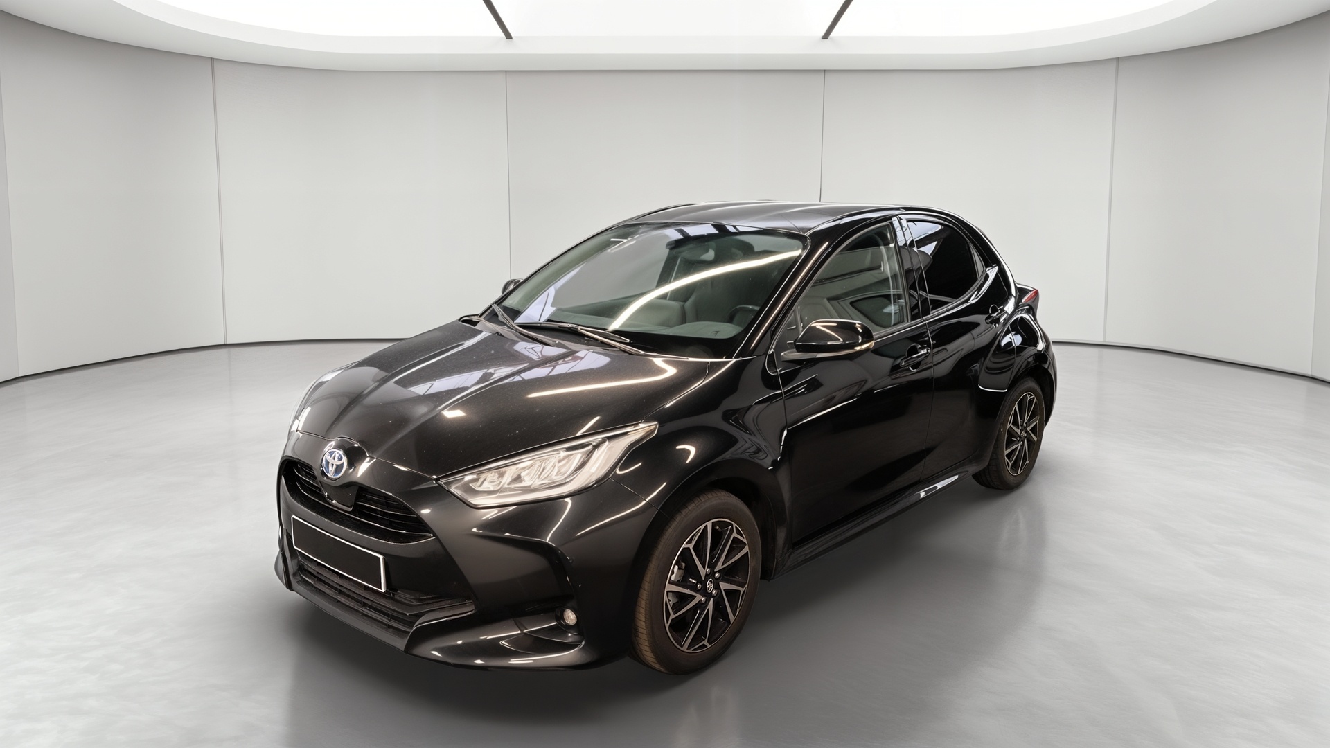 TOYOTA YARIS HYBRIDE MY21 116H DESIGN