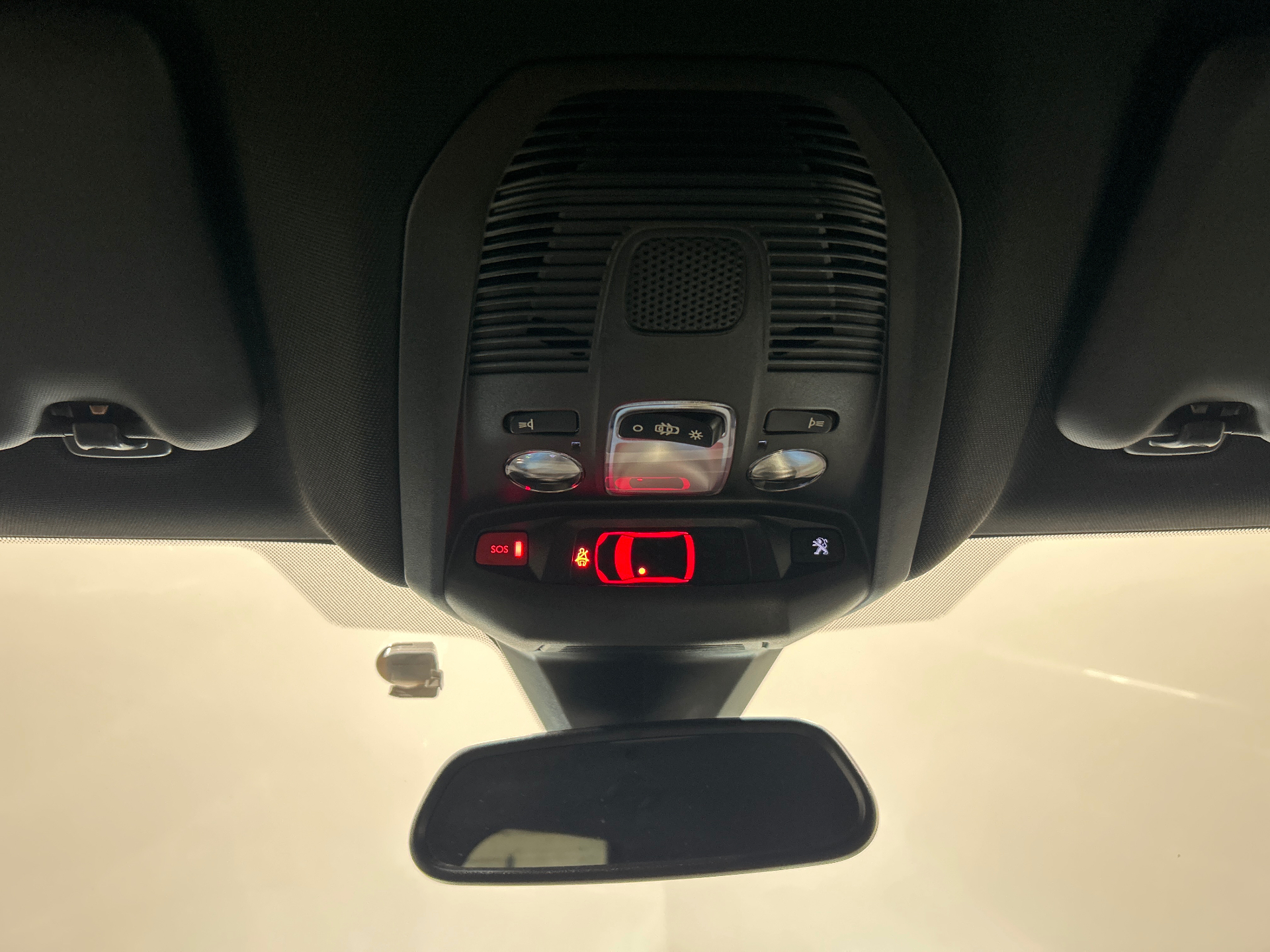 PEUGEOT 3008 ALLUREPK PLUG-IN HYB180 E-EAT8