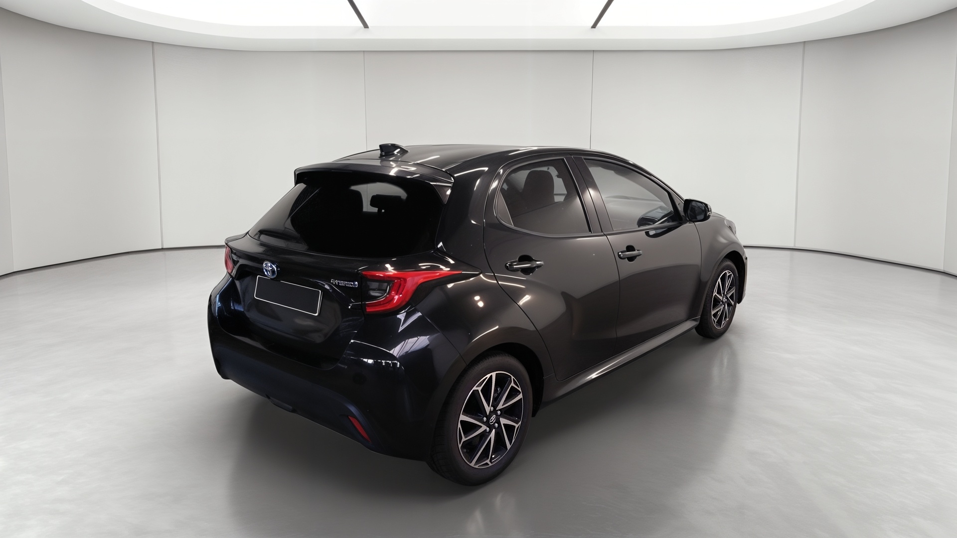 TOYOTA YARIS HYBRIDE MY21 116H DESIGN