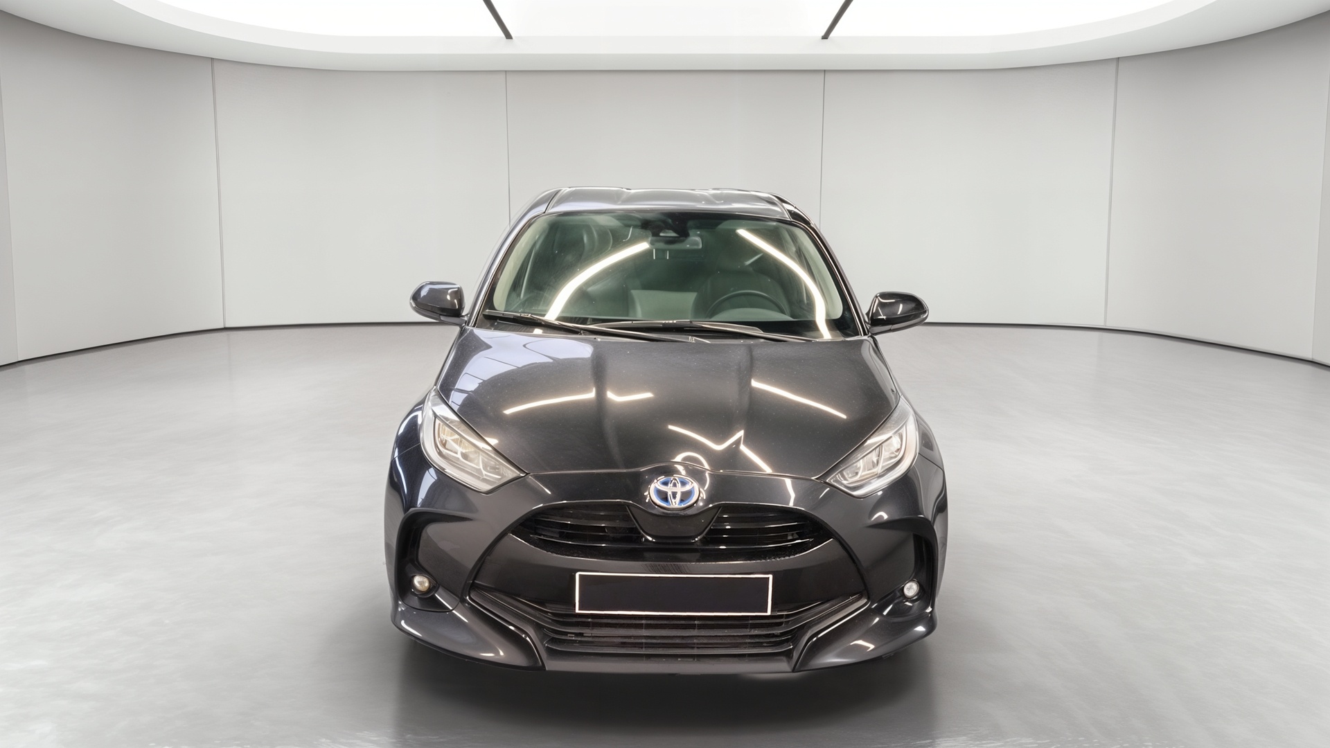 TOYOTA YARIS HYBRIDE MY21 116H DESIGN
