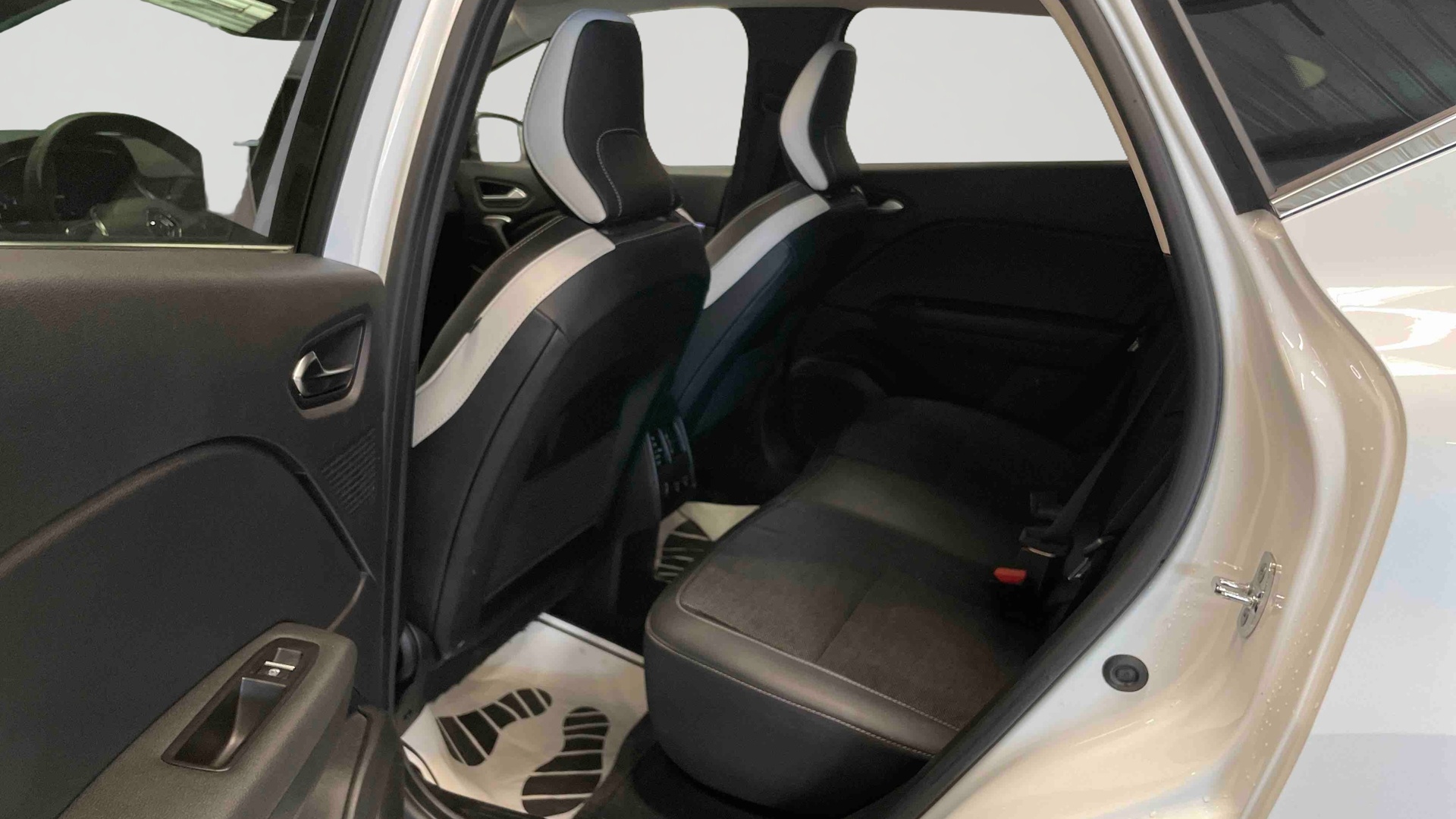 RENAULT CAPTUR TCe 90 Techno