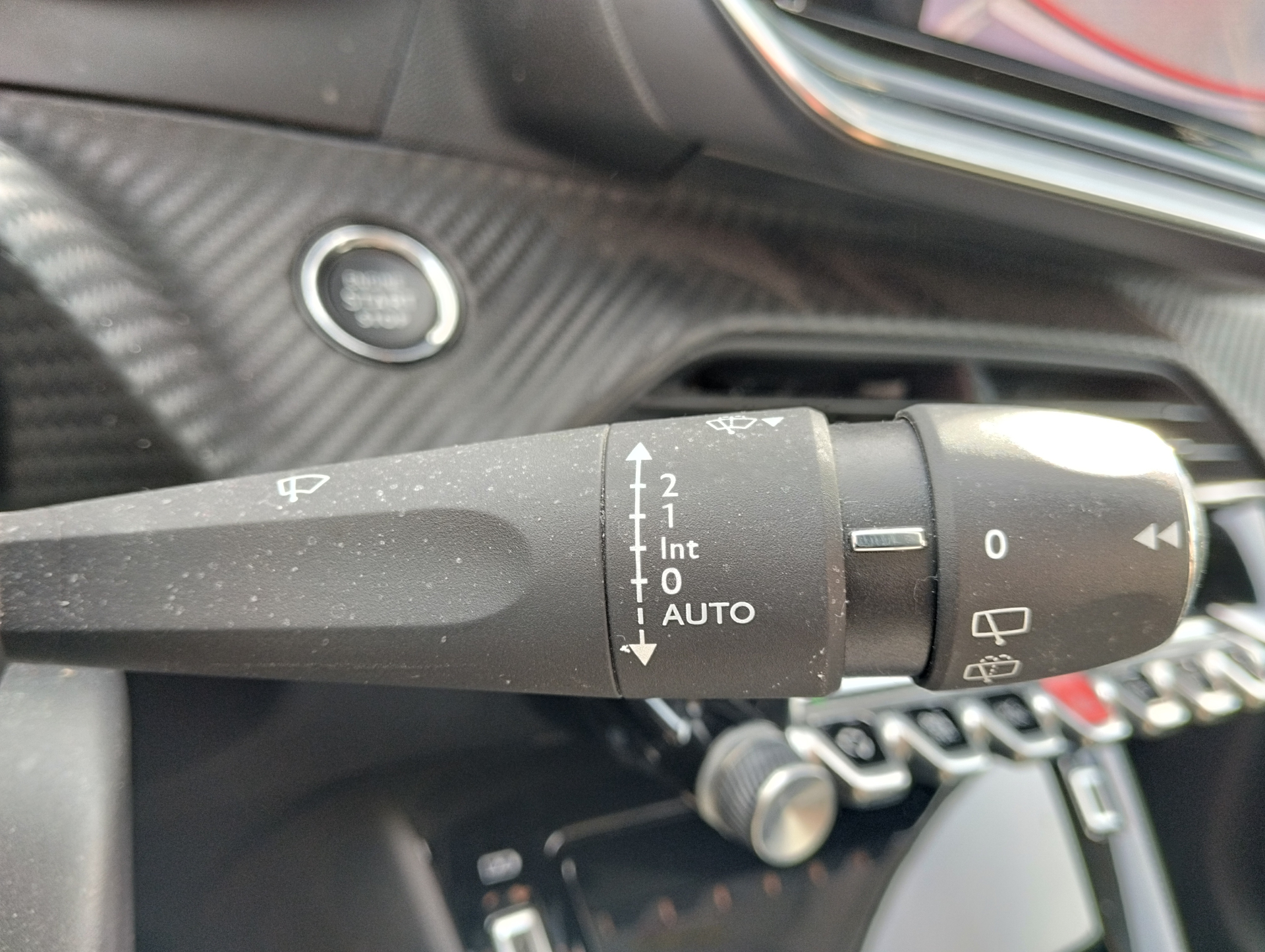 PEUGEOT 208 ALL PT100 BVM