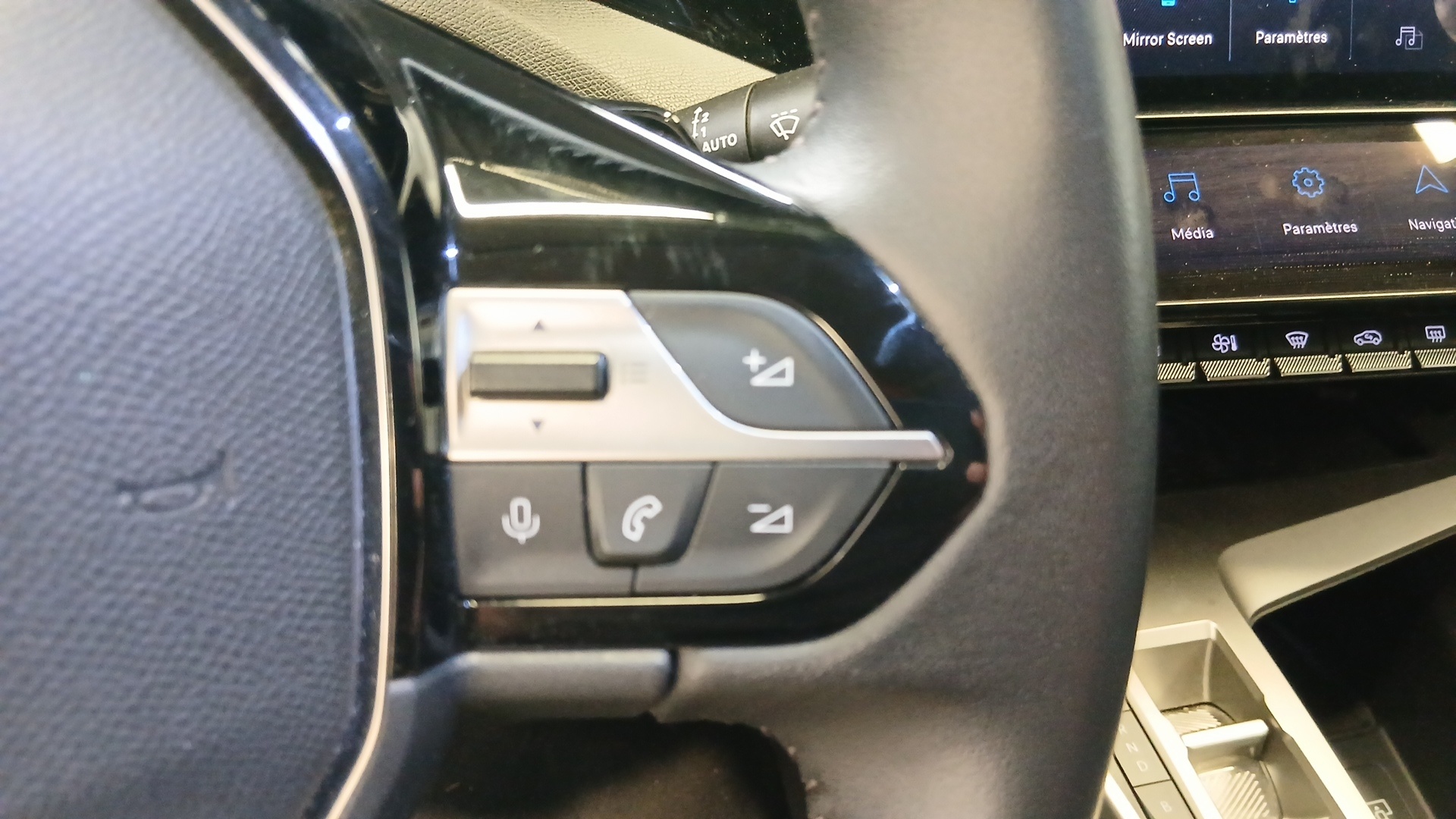 PEUGEOT 308 ALLURE PACK HYBRID 180 E-EAT8