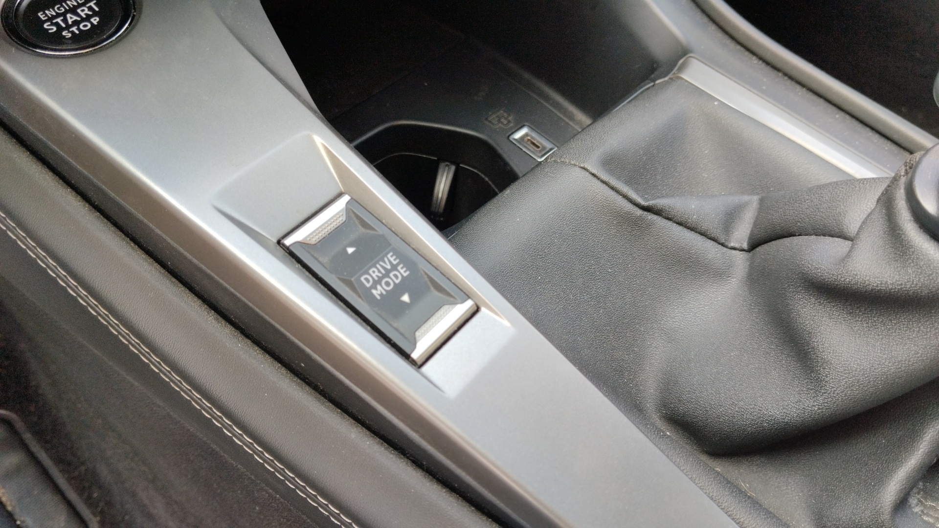 PEUGEOT 308 ALLURE PURETECH 130 S&S BVM6