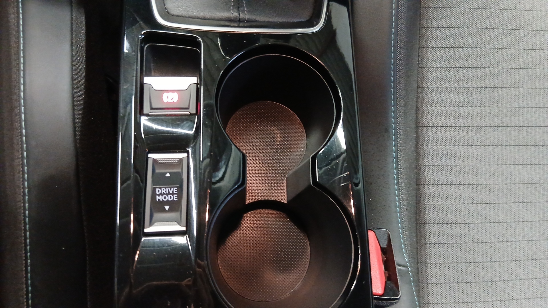 PEUGEOT 208 ALL PT100 BVM