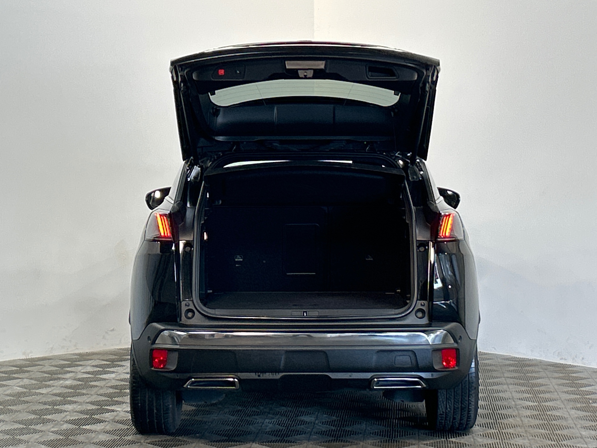 PEUGEOT 3008 Hybrid 136 e-DCS6 GT