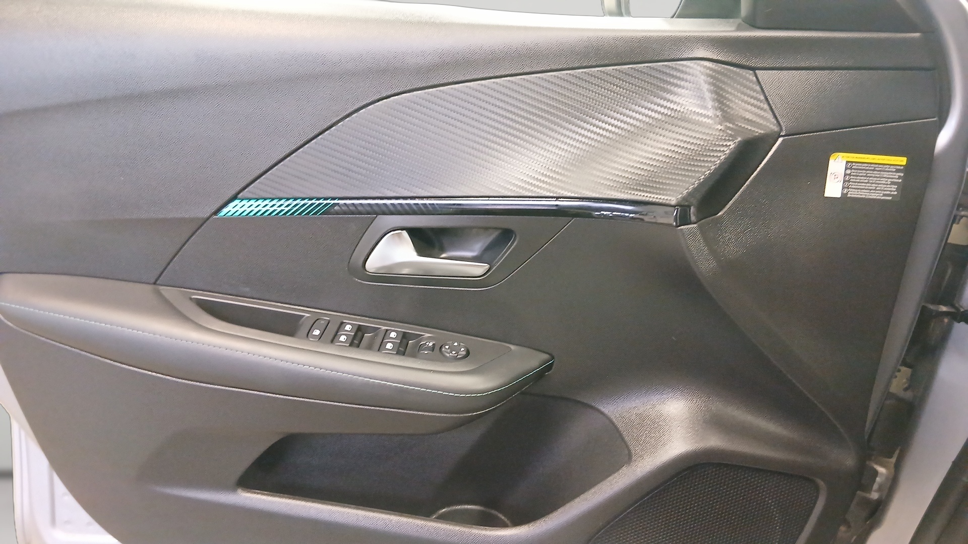 PEUGEOT 208 ALL PT100 BVM