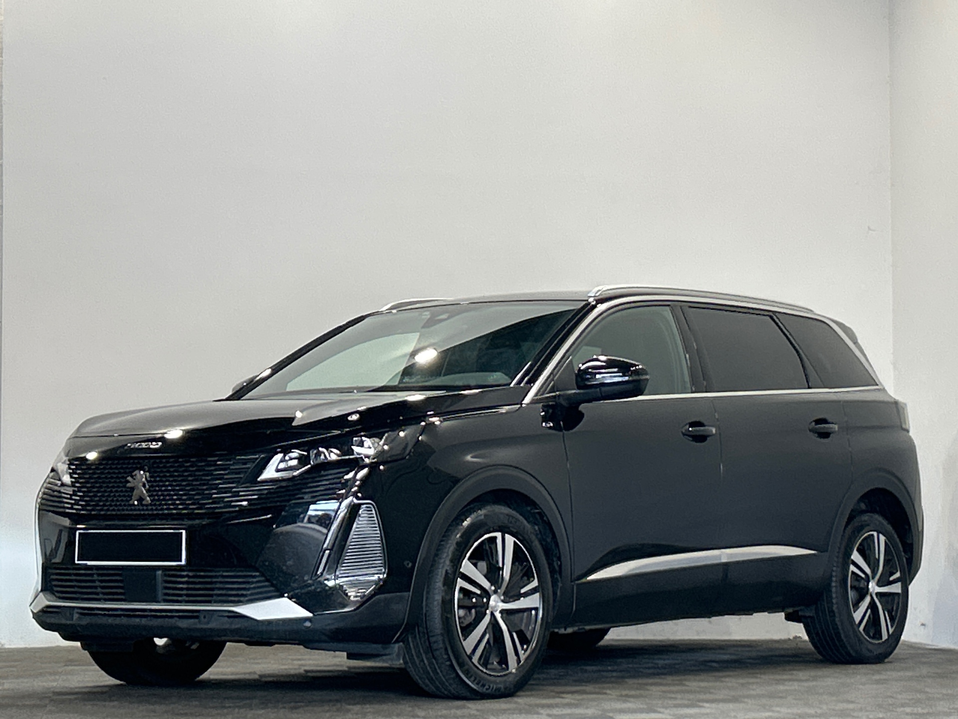 PEUGEOT 5008 Hybrid 136 e-DCS6 GT