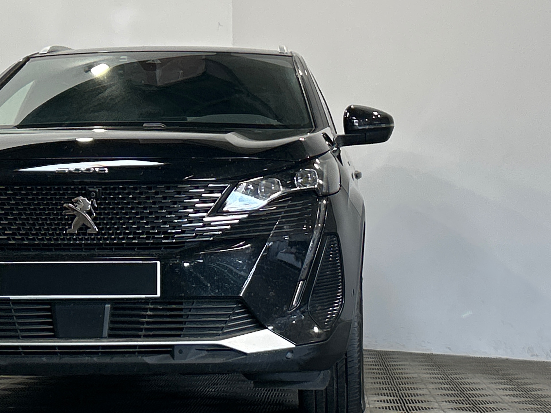 PEUGEOT 5008 Hybrid 136 e-DCS6 GT