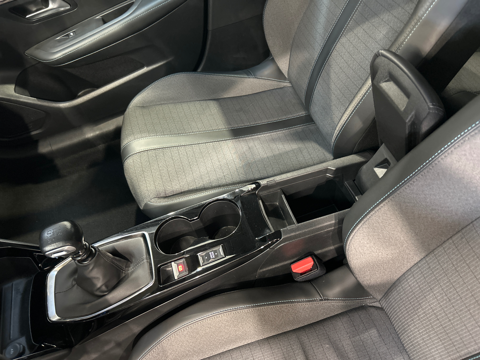 PEUGEOT 208 ALL PT100 BVM
