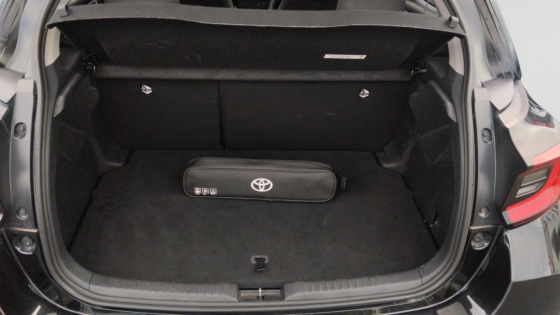 TOYOTA YARIS 116H DESIGN