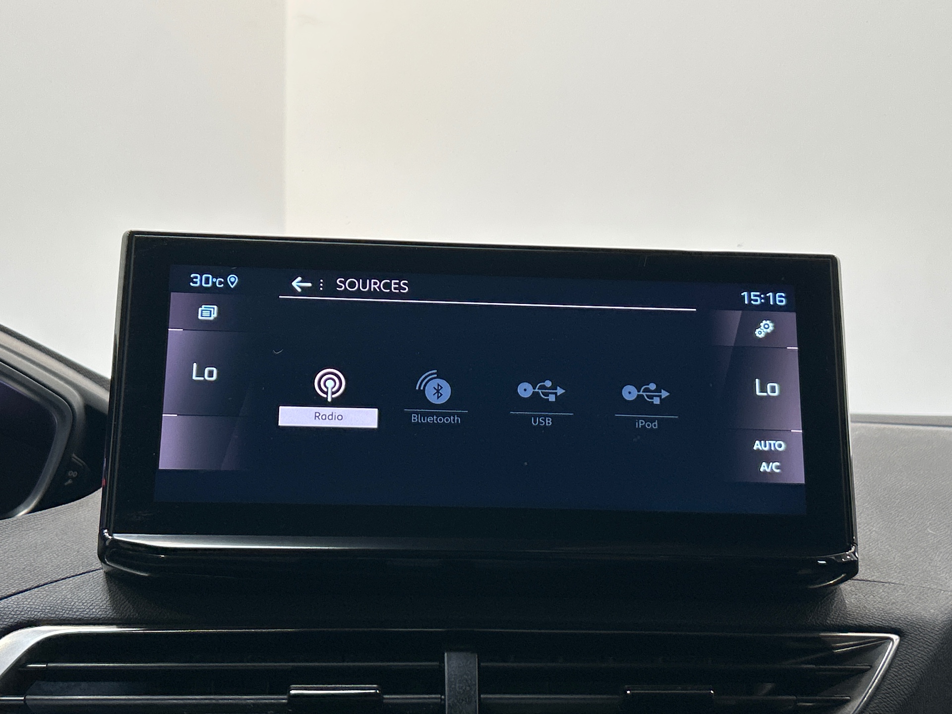 PEUGEOT 3008 Hybrid 136 e-DCS6 GT