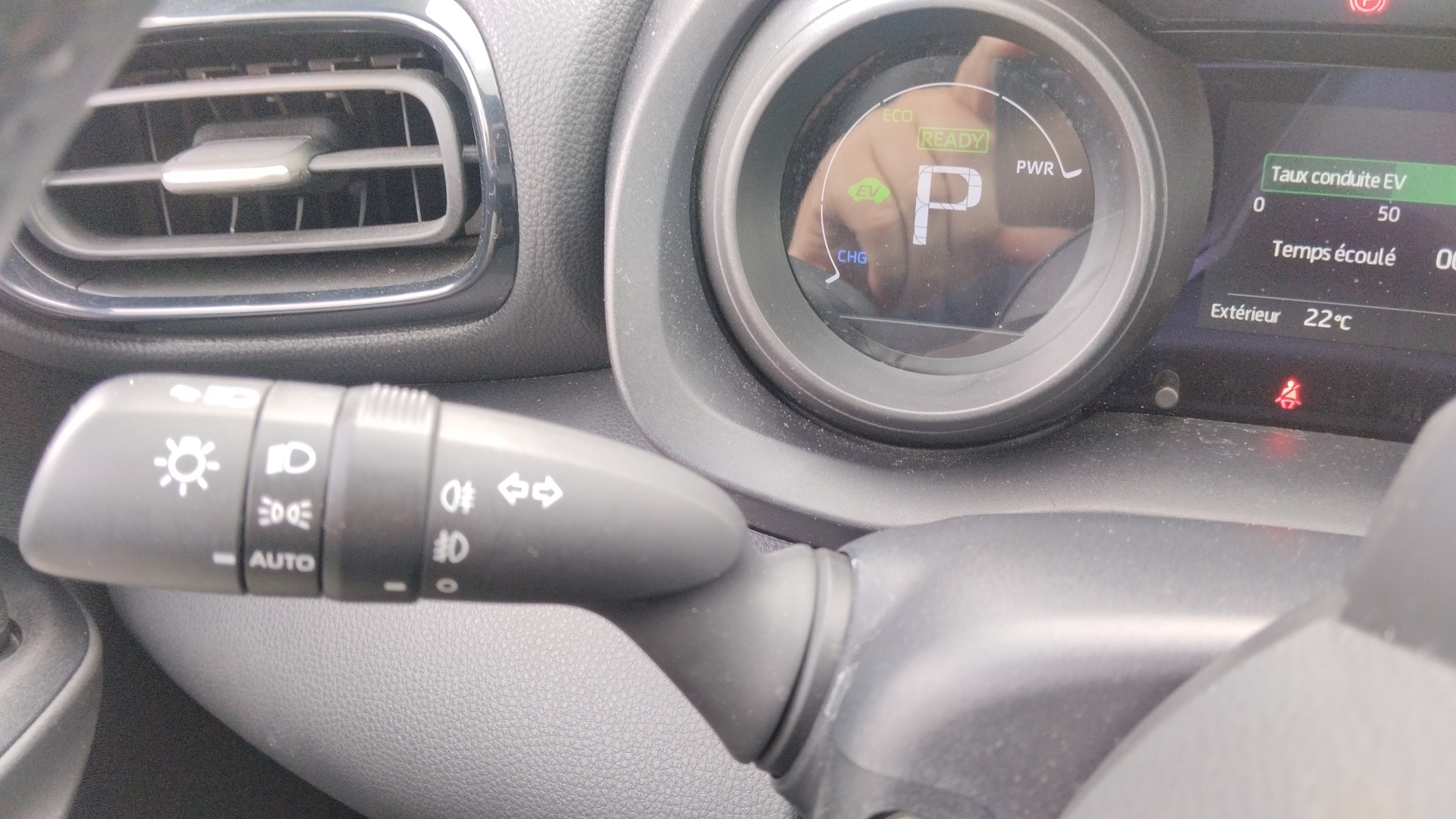 TOYOTA YARIS 116H DESIGN