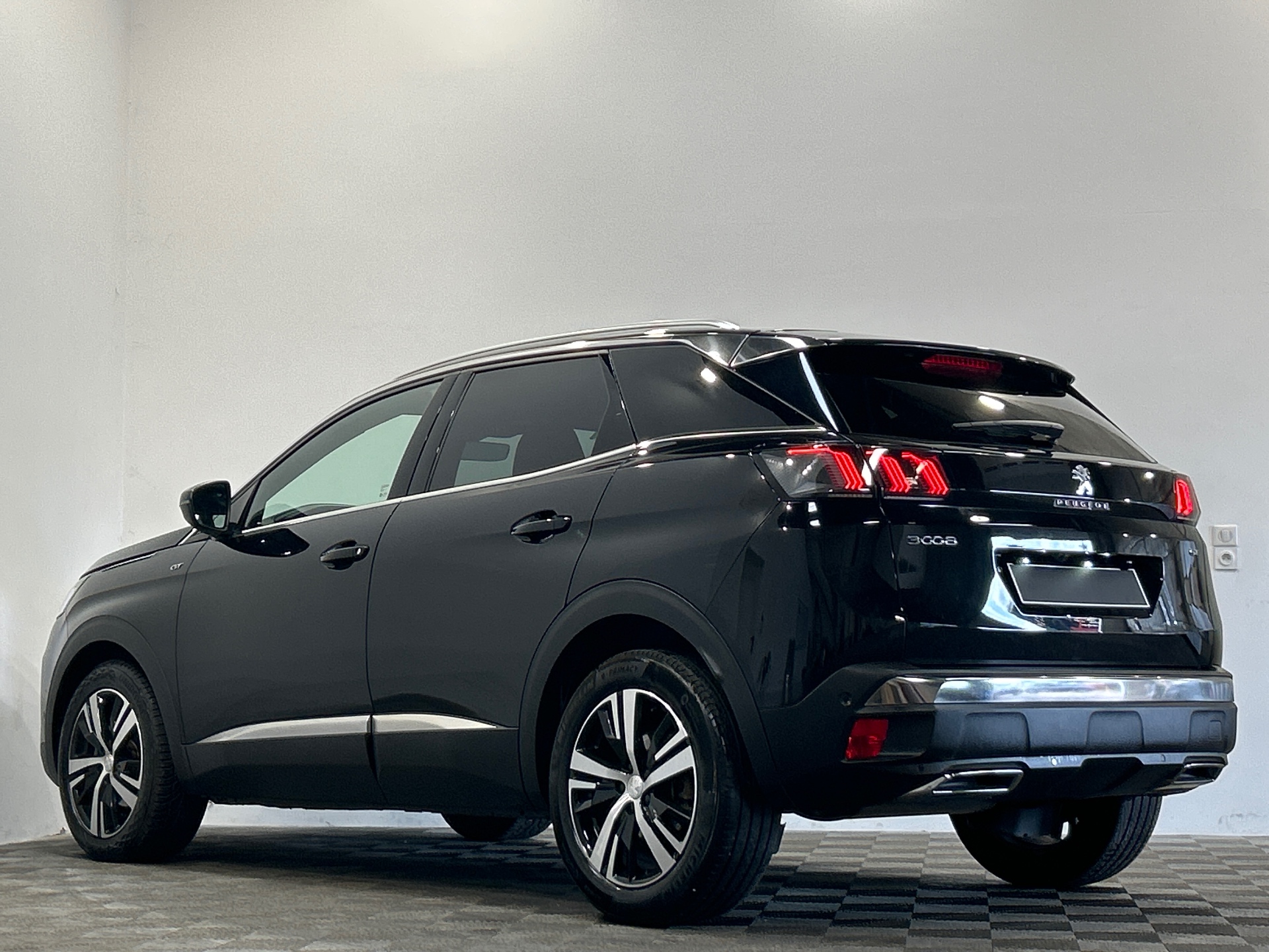 PEUGEOT 3008 Hybrid 136 e-DCS6 GT