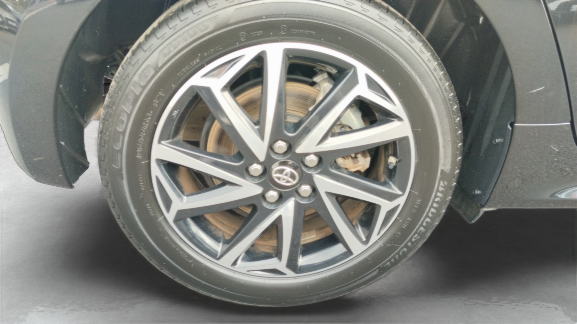 TOYOTA YARIS 116H DESIGN