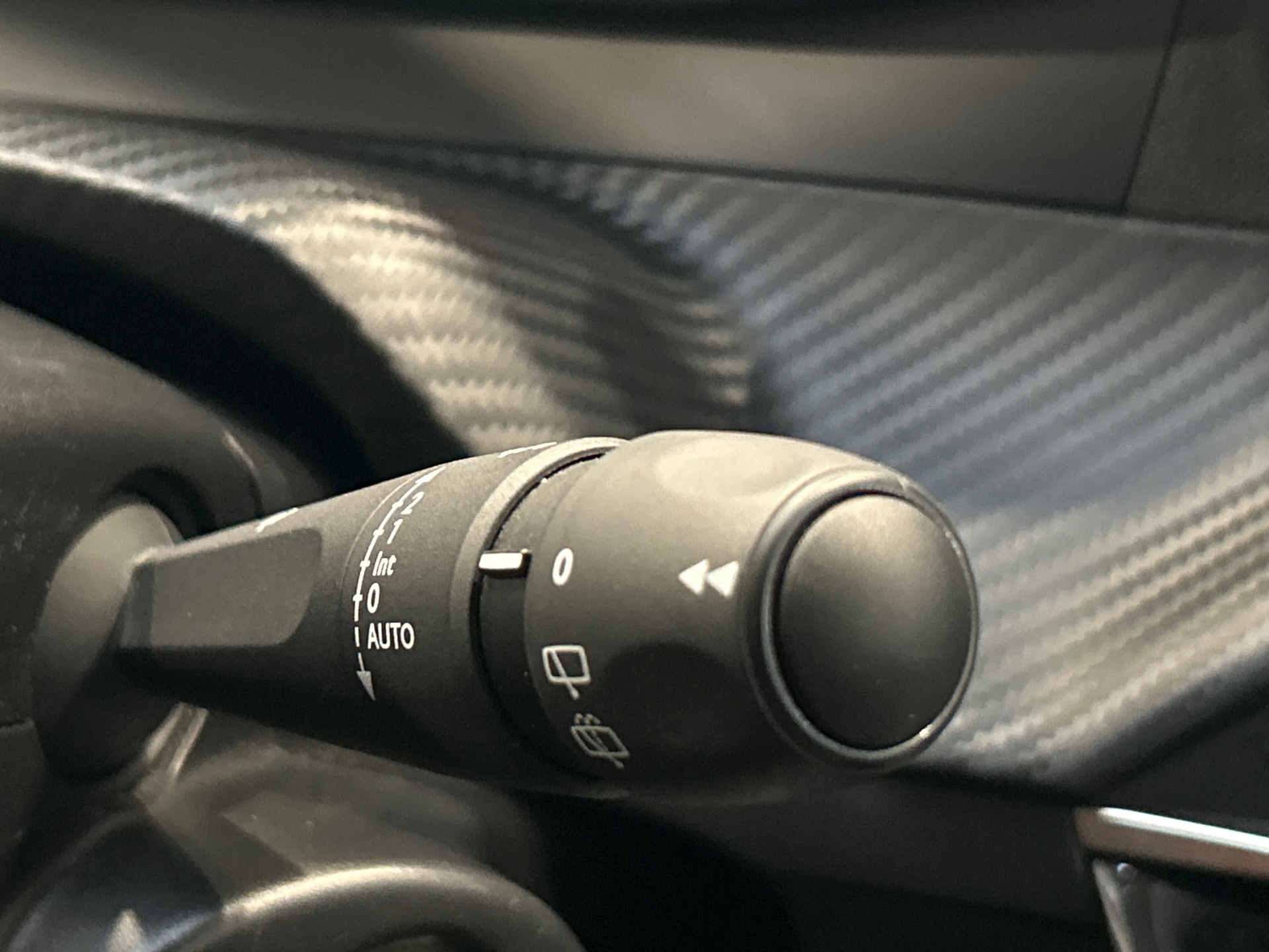 PEUGEOT 208 ALL PT100 BVM