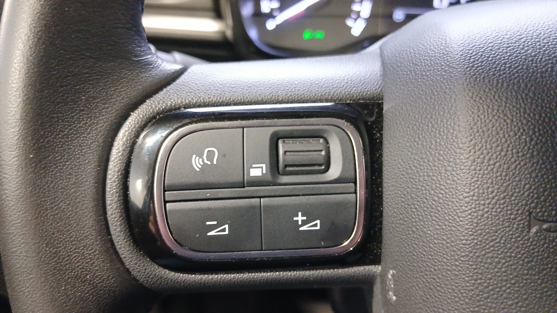 CITROEN C3 PURETECH 110 S&S EAT6 MAX