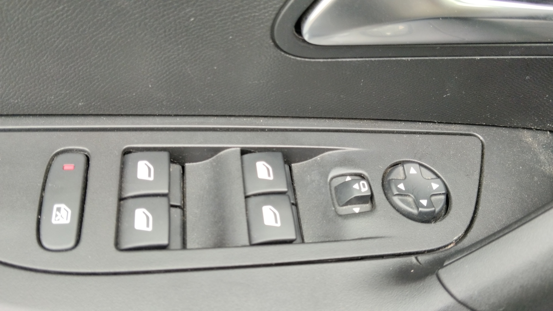PEUGEOT 2008 ALLURE PT 100 S&S BVM6