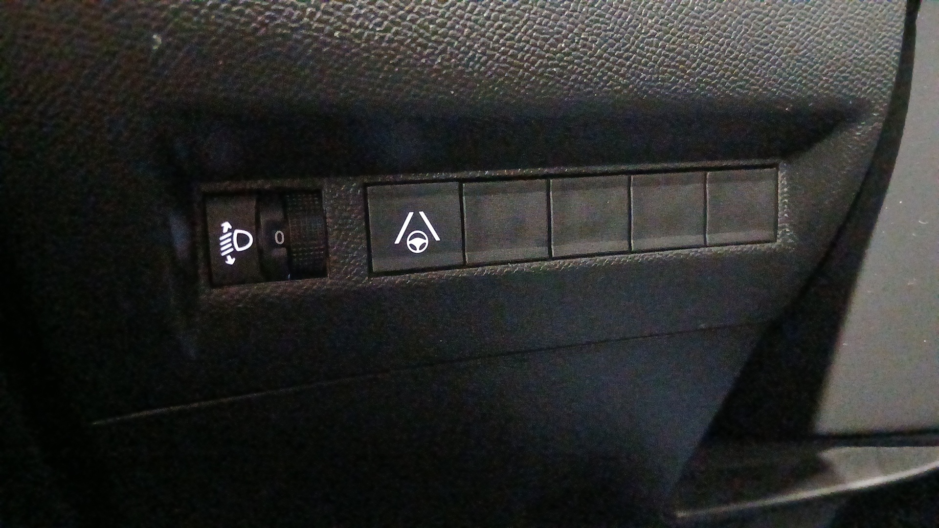 PEUGEOT 2008 ALLURE PURETECH 130 S&S EAT8