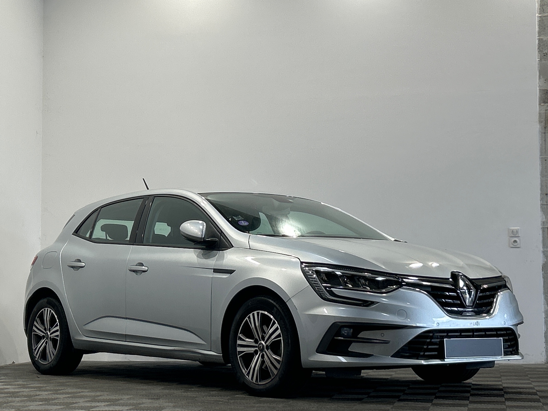 RENAULT MEGANE IV BERLINE evolution TCe 140