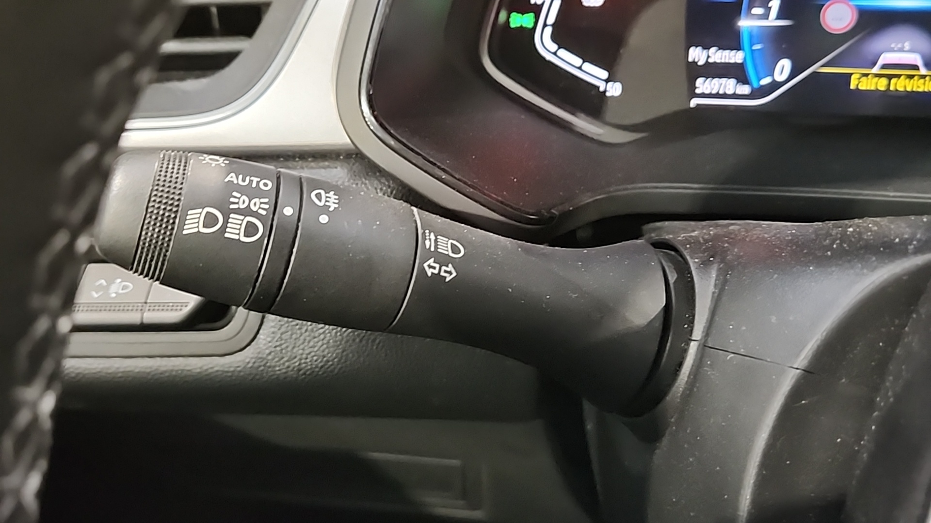 RENAULT CAPTUR mild hybrid 140 Techno