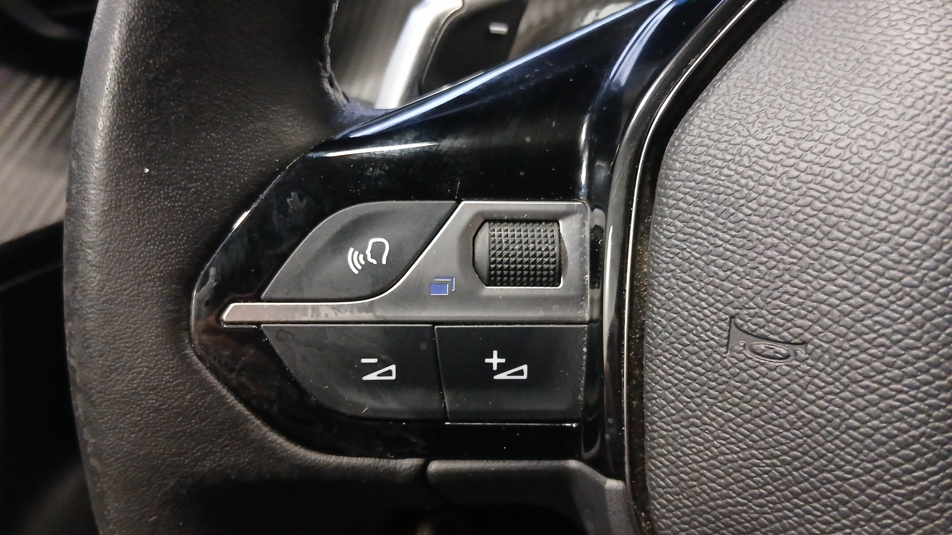 PEUGEOT 2008 ALLURE PURETECH 130 S&S EAT8