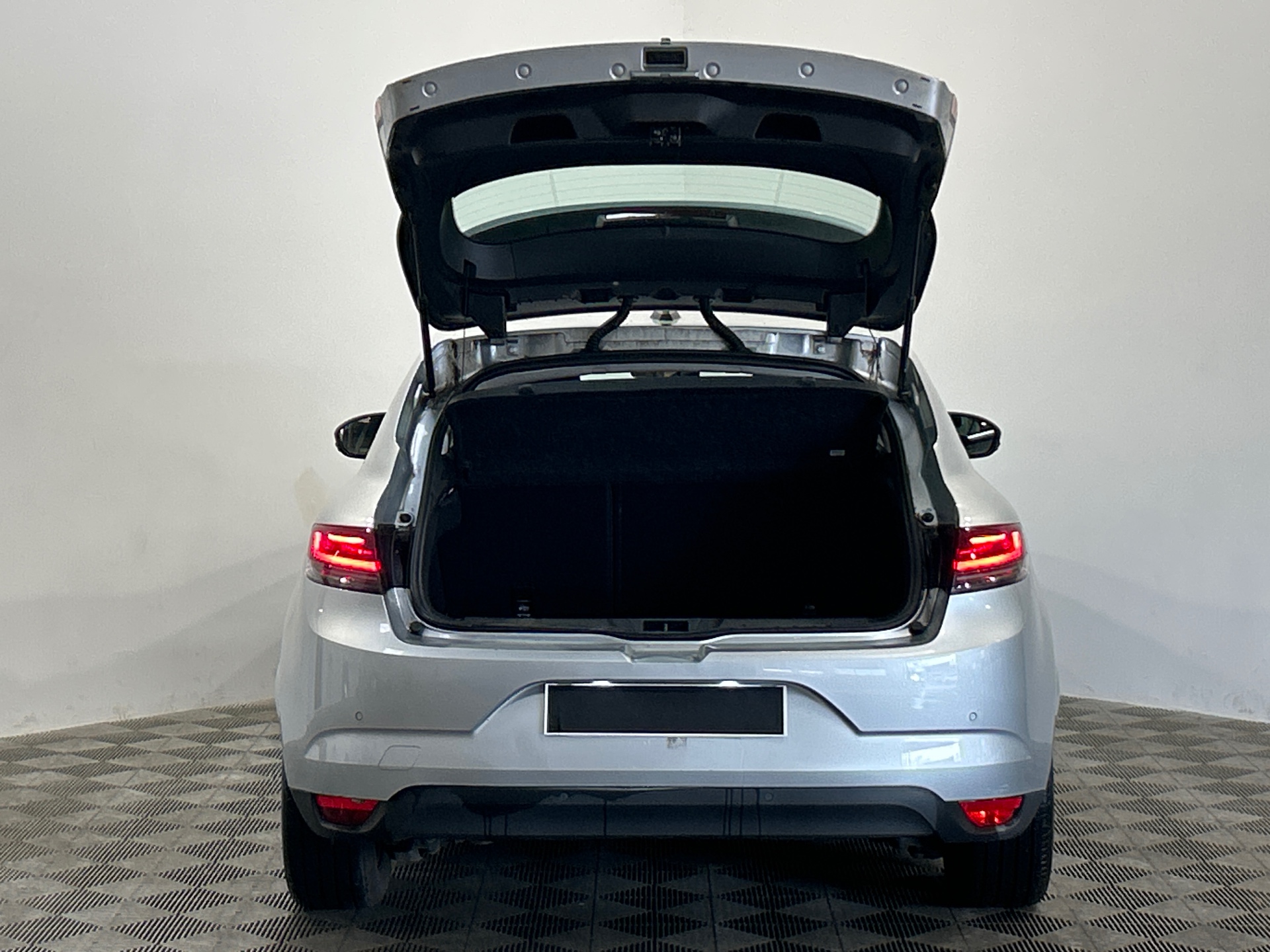 RENAULT MEGANE IV BERLINE evolution TCe 140