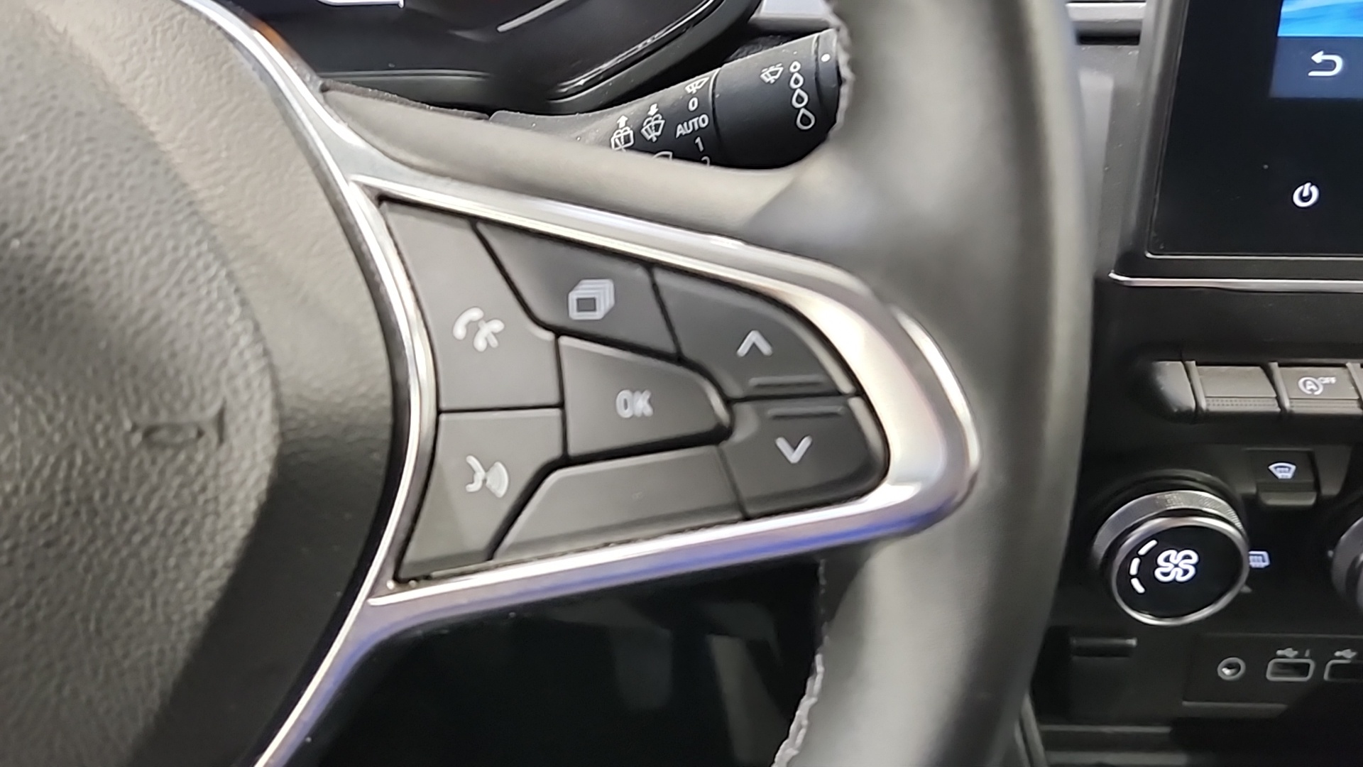 RENAULT CAPTUR mild hybrid 140 Techno