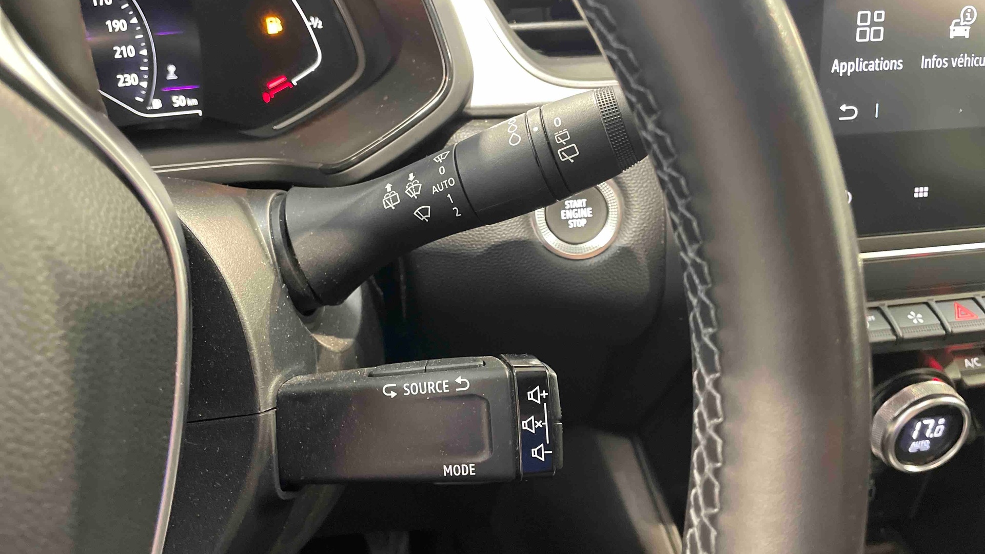 RENAULT CAPTUR TCe 90 Techno