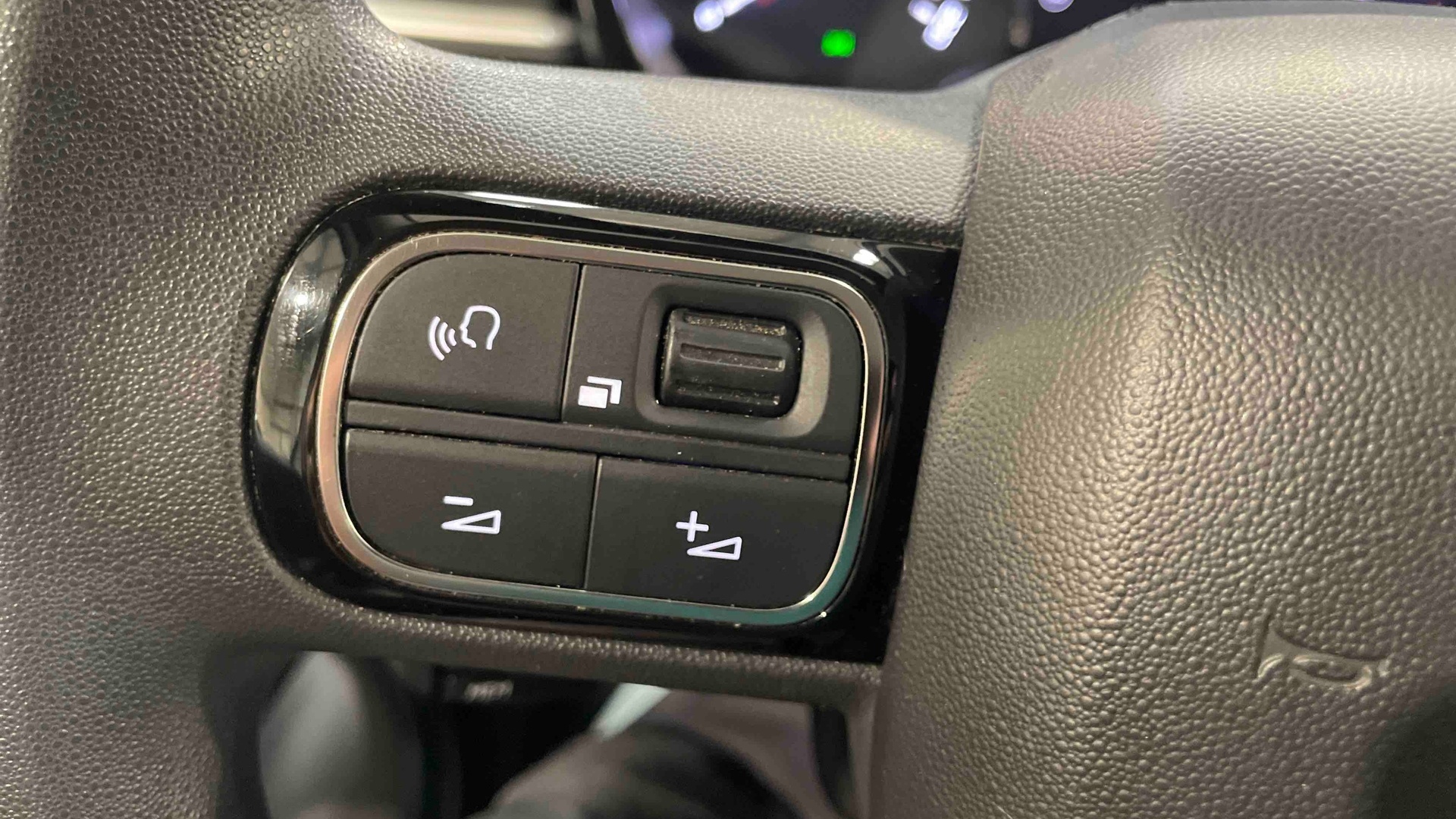 CITROEN C3 SOCIETE BLUEHDI 100 S&S BVM6 FEEL NAV - 5P