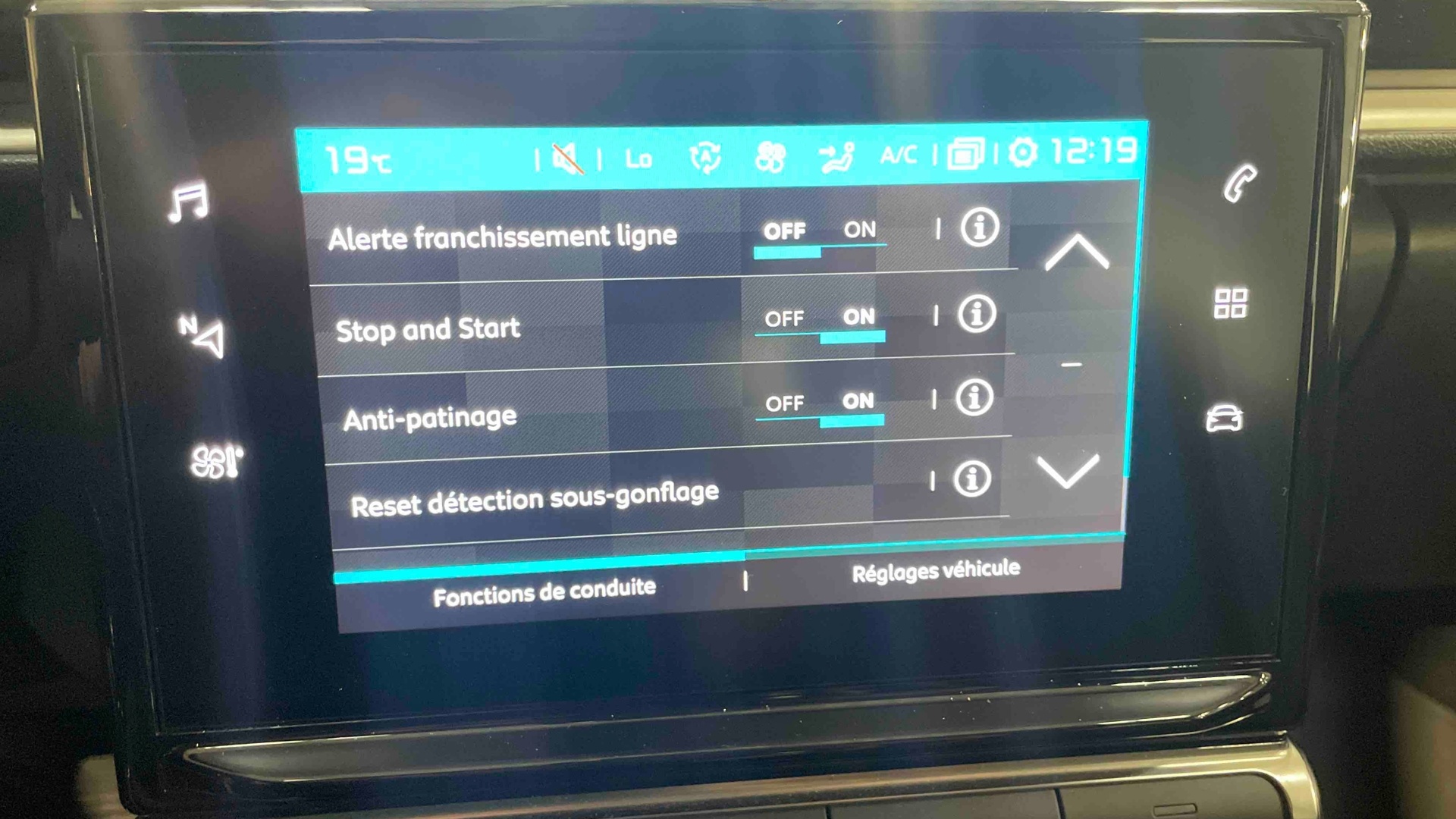 CITROEN C3 SOCIETE BLUEHDI 100 S&S BVM6 FEEL NAV - 5P
