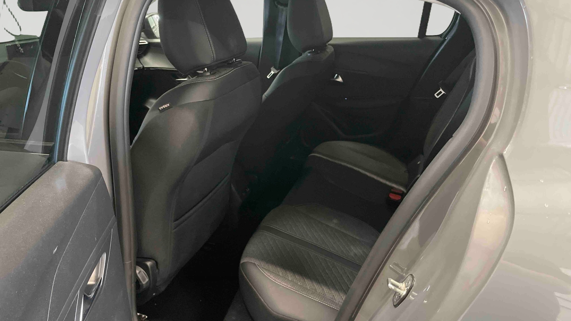 PEUGEOT 208 PureTech 100 S&S BVM6 Allure