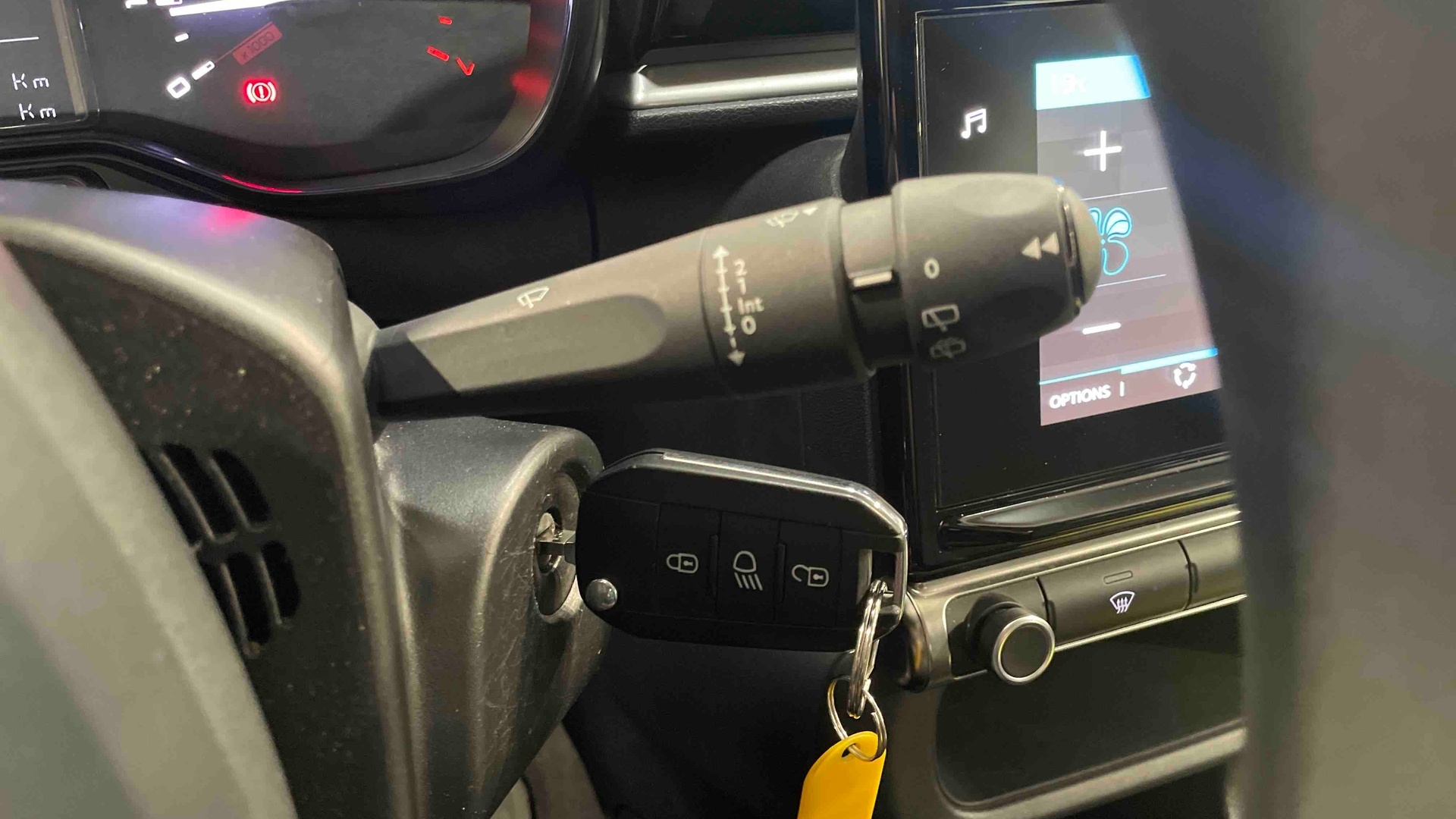 CITROEN C3 SOCIETE BLUEHDI 100 S&S BVM6 FEEL NAV - 5P