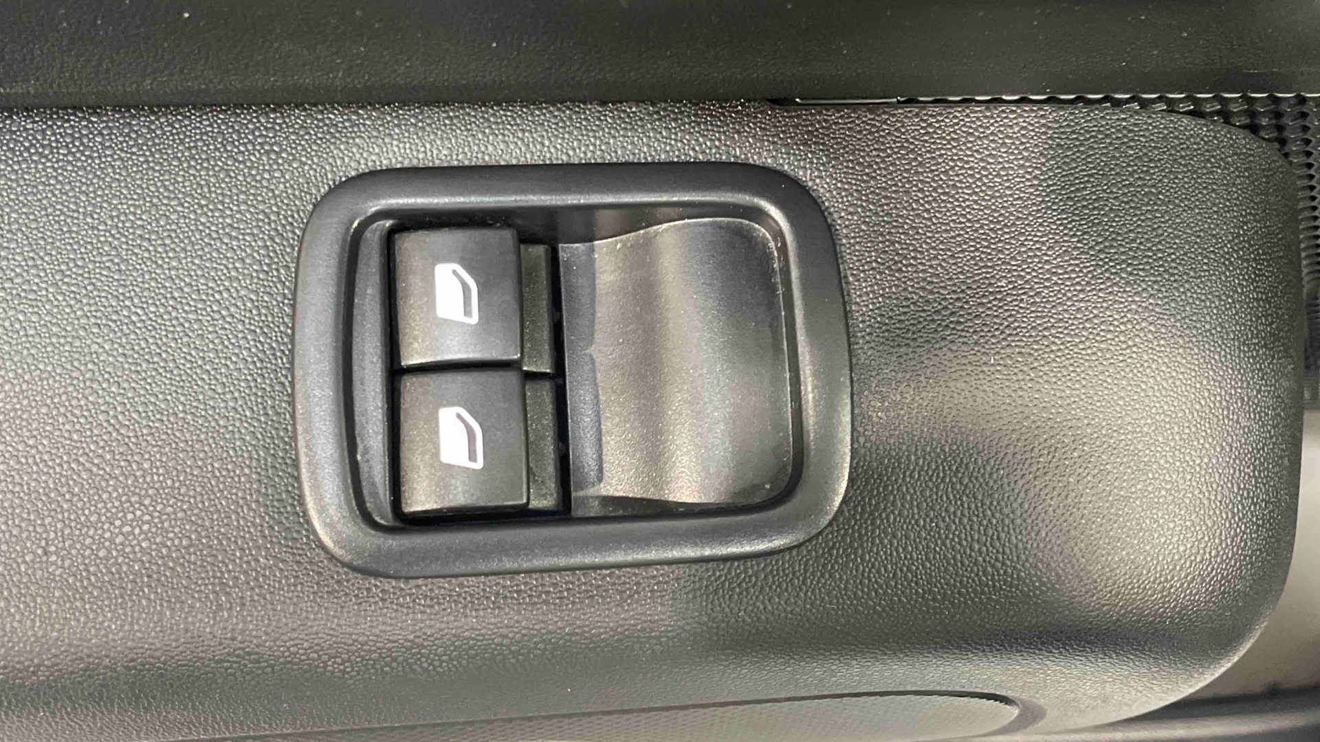 CITROEN C3 SOCIETE BLUEHDI 100 S&S BVM6 FEEL NAV - 5P