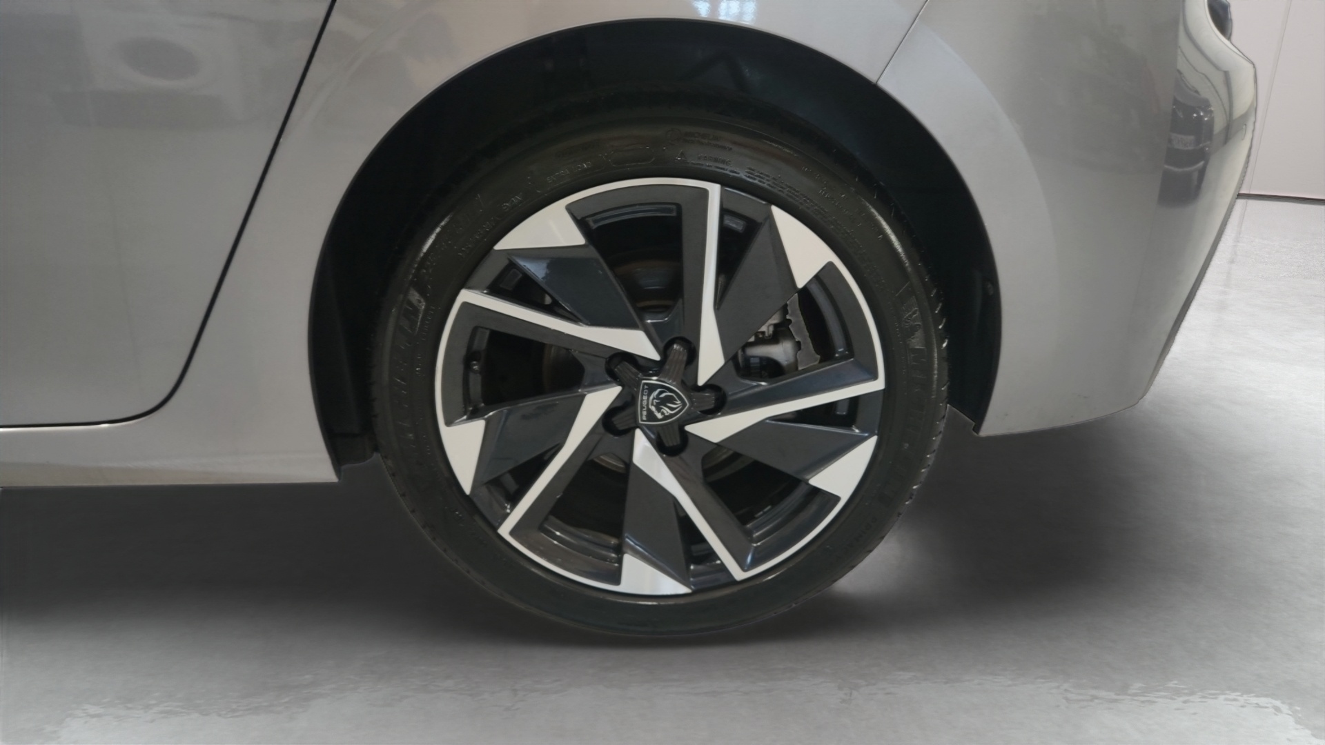 PEUGEOT 308 BlueHDi 130ch S&S EAT8 Allure