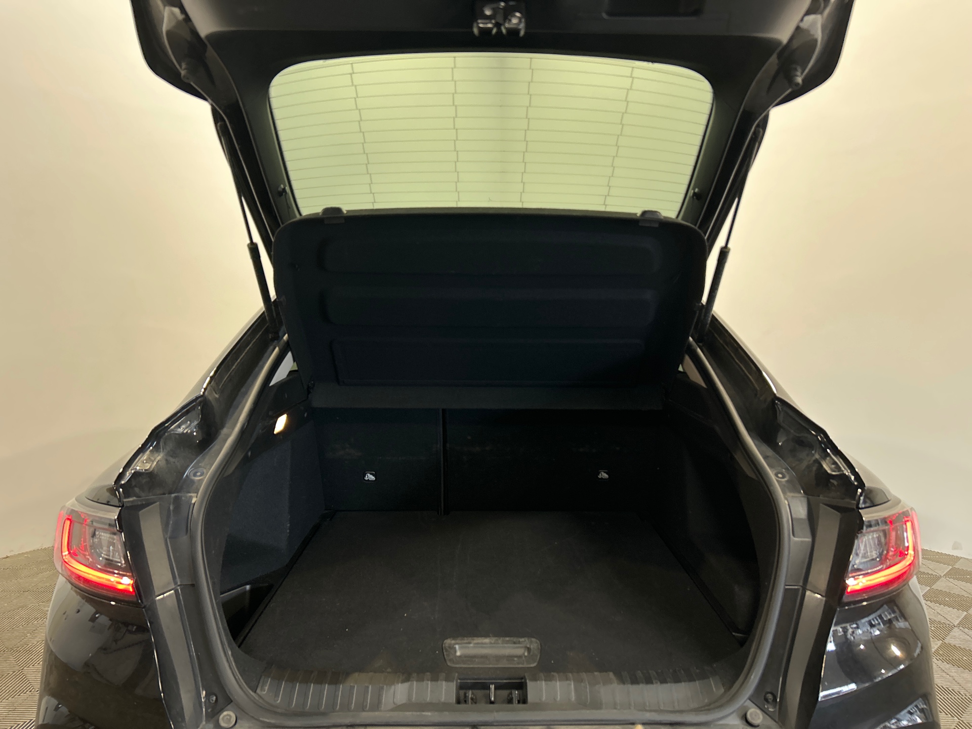 RENAULT ARKANA TCe 140 EDC - 23 Evolution